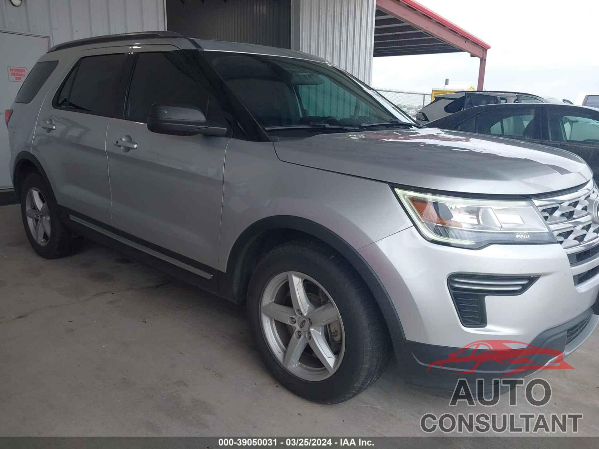 FORD EXPLORER 2018 - 1FM5K7D88JGC41138