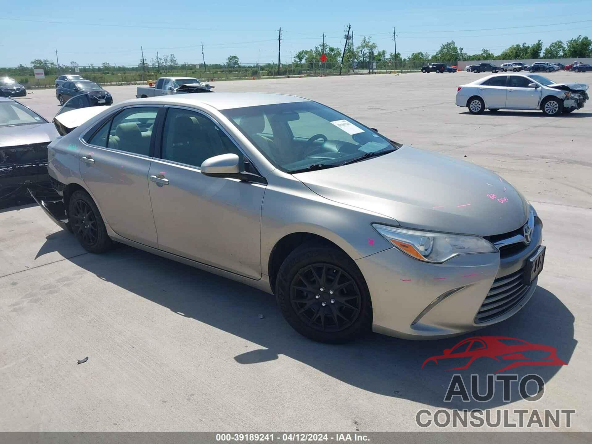 TOYOTA CAMRY 2016 - 4T4BF1FK0GR523013