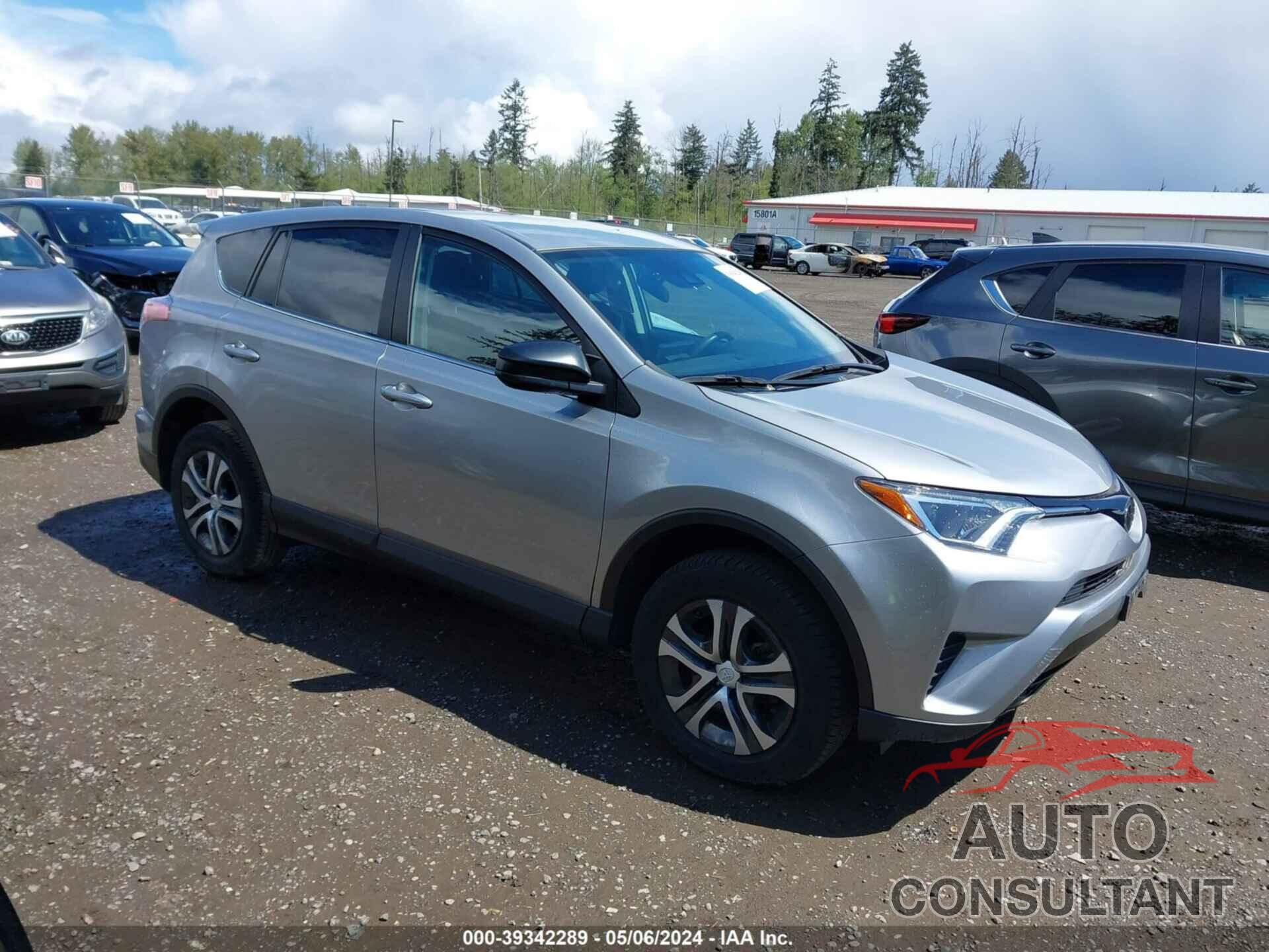TOYOTA RAV4 2018 - 2T3ZFREV0JW518217