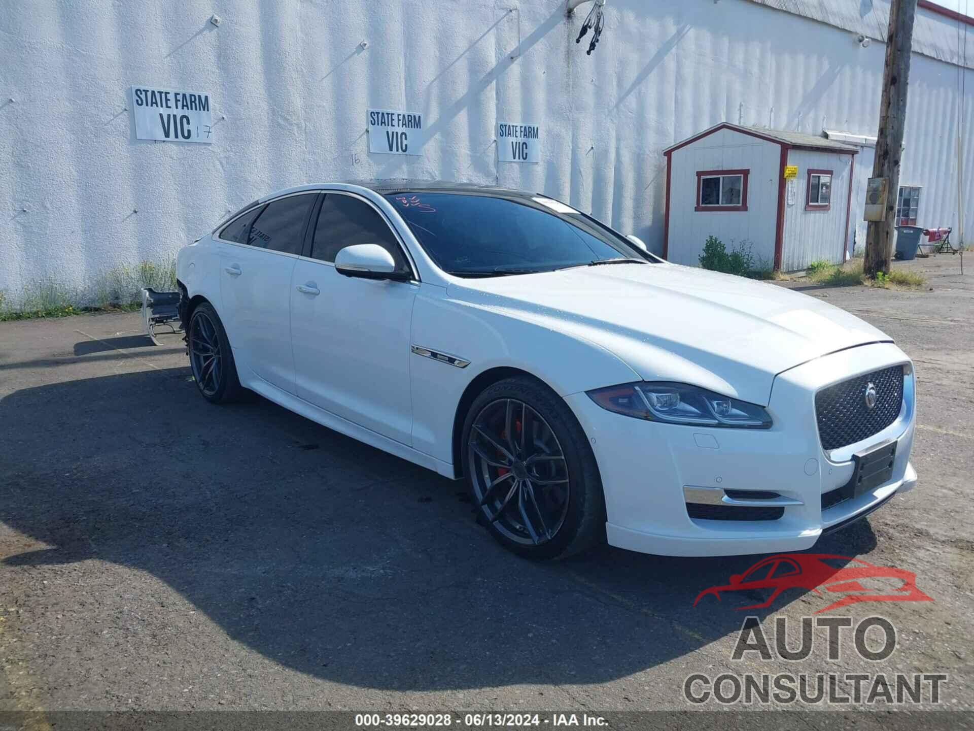 JAGUAR XJ 2016 - SAJWA1C79G8W03001