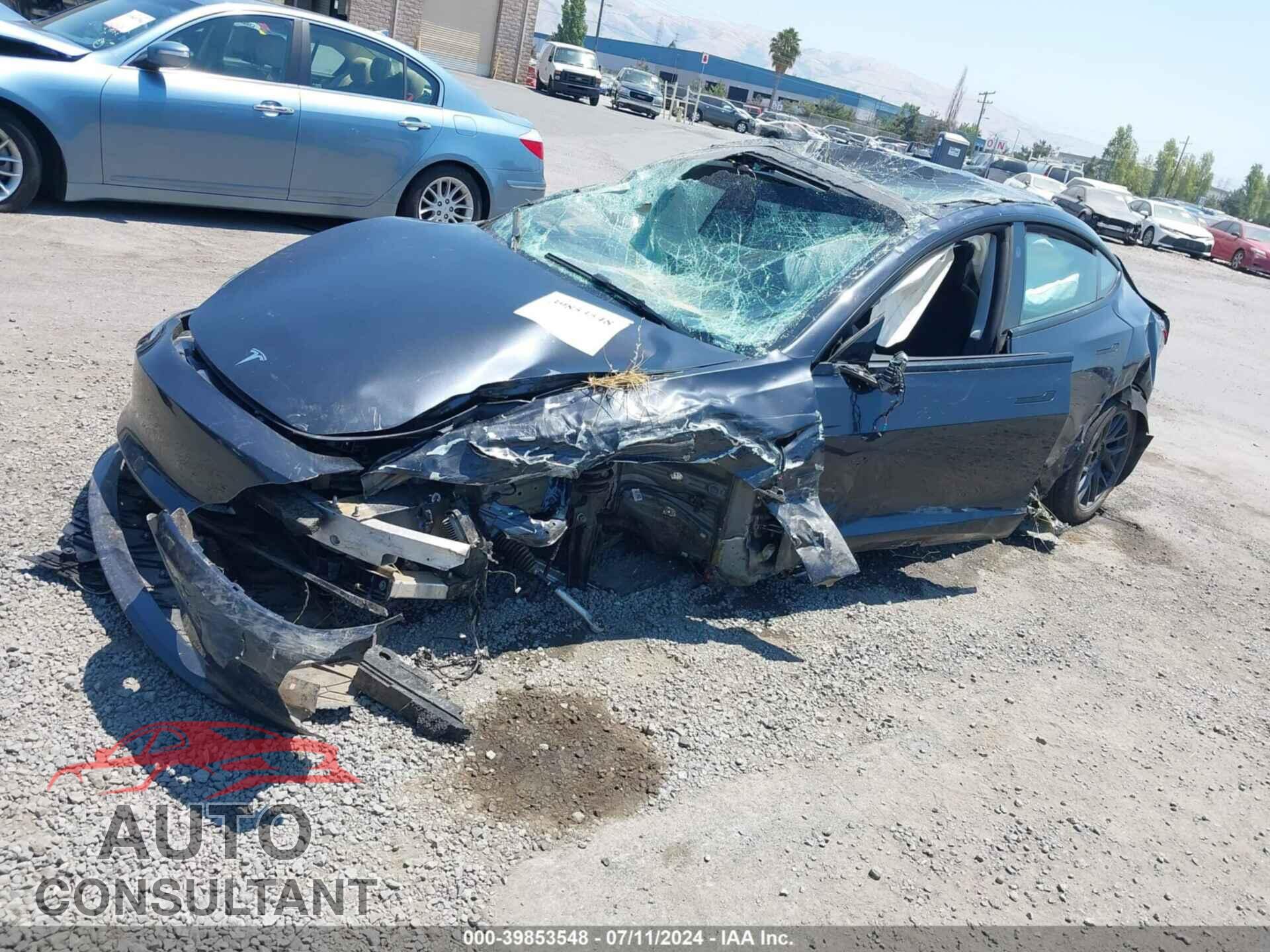 TESLA MODEL 3 2024 - 5YJ3E1EB7RF729092
