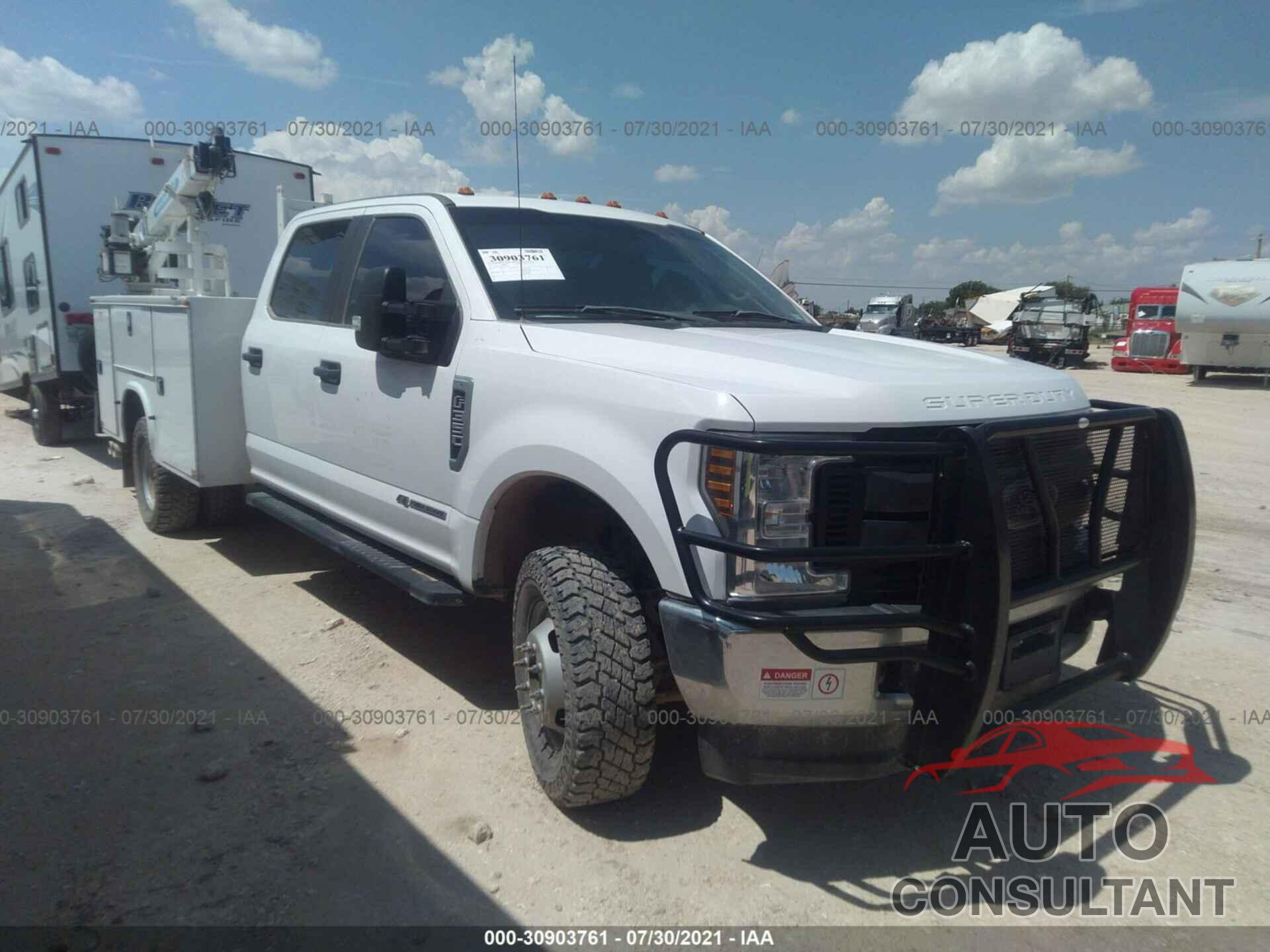 FORD SUPER DUTY F-350 DRW 2018 - 1FD8W3HT8JED03657