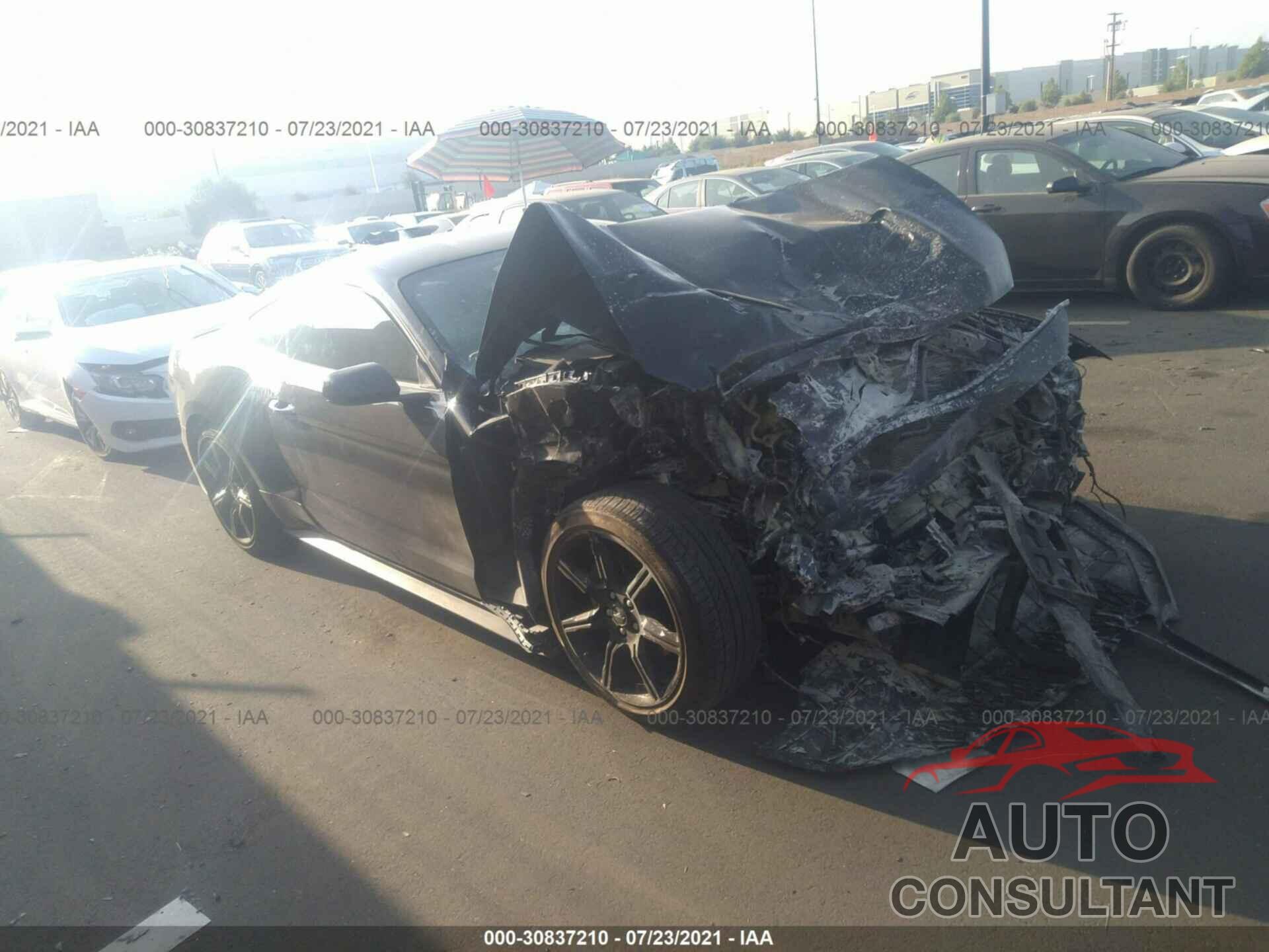 FORD MUSTANG 2020 - 1FA6P8TH3L5170176