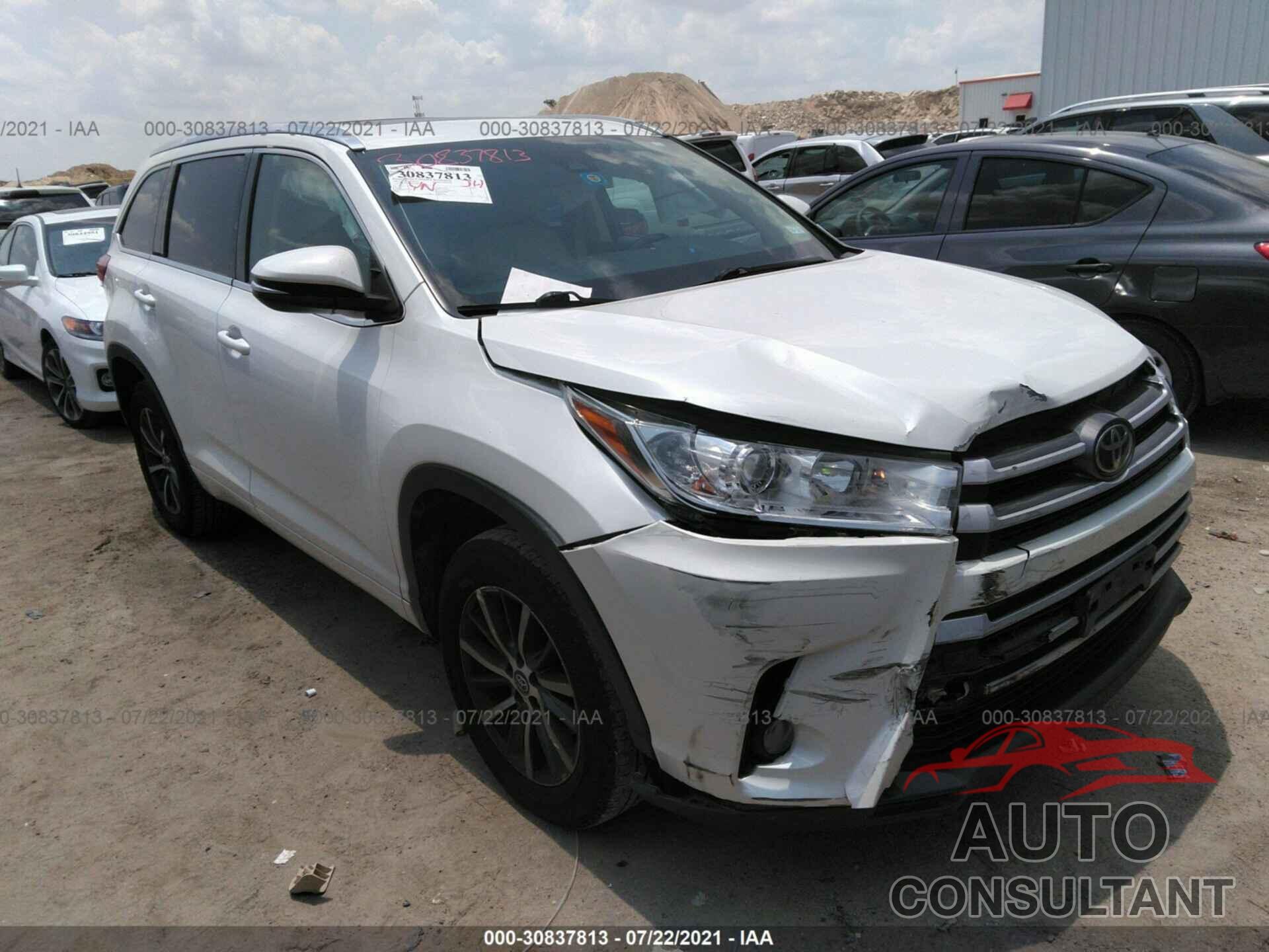 TOYOTA HIGHLANDER 2017 - 5TDKZRFH0HS203897
