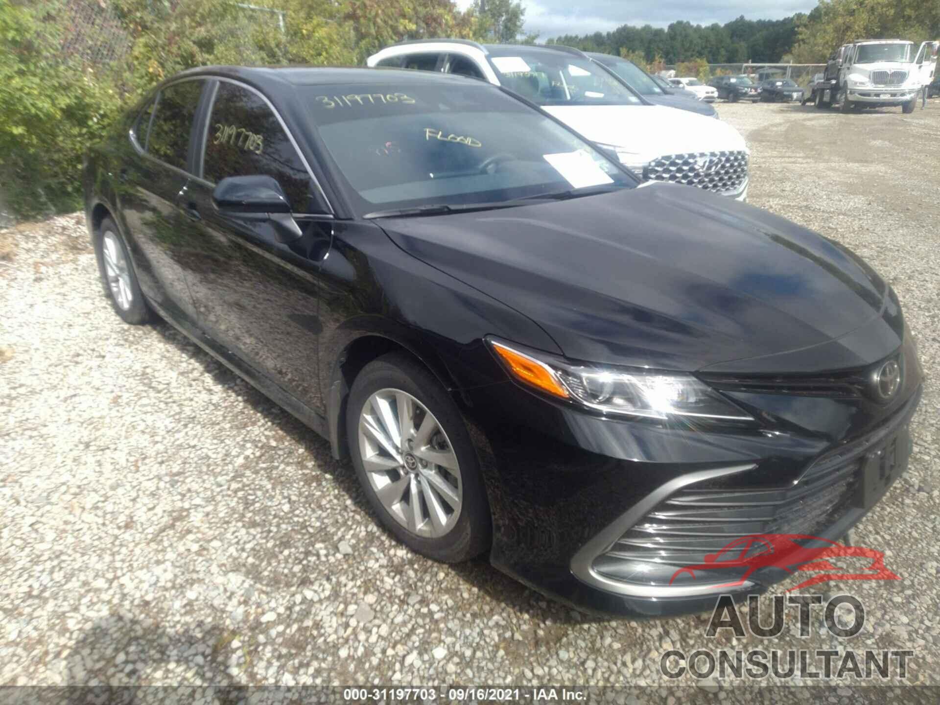 TOYOTA CAMRY 2021 - 4T1C11BK6MU024330