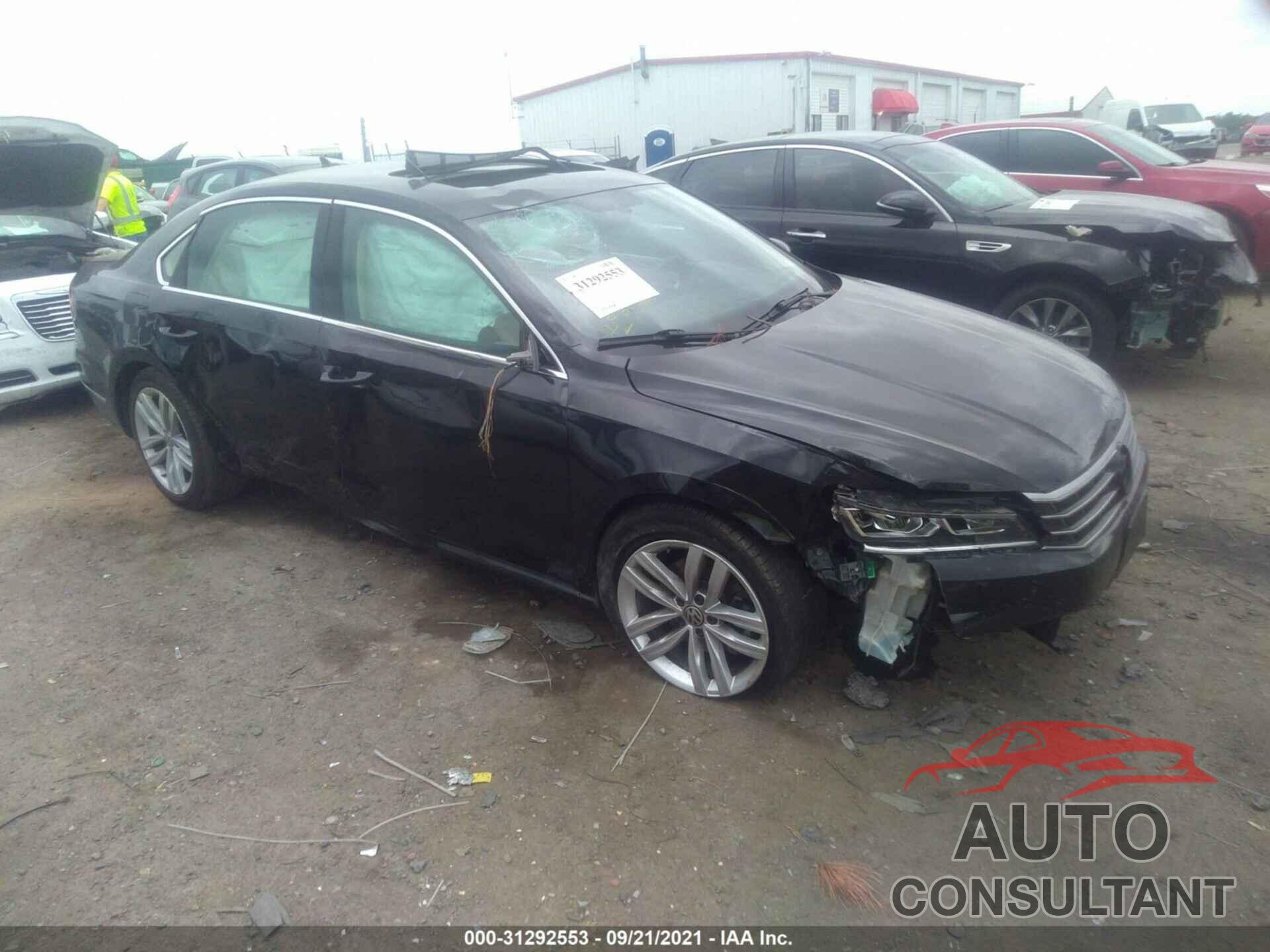 VOLKSWAGEN PASSAT 2018 - 1VWBA7A37JC000999