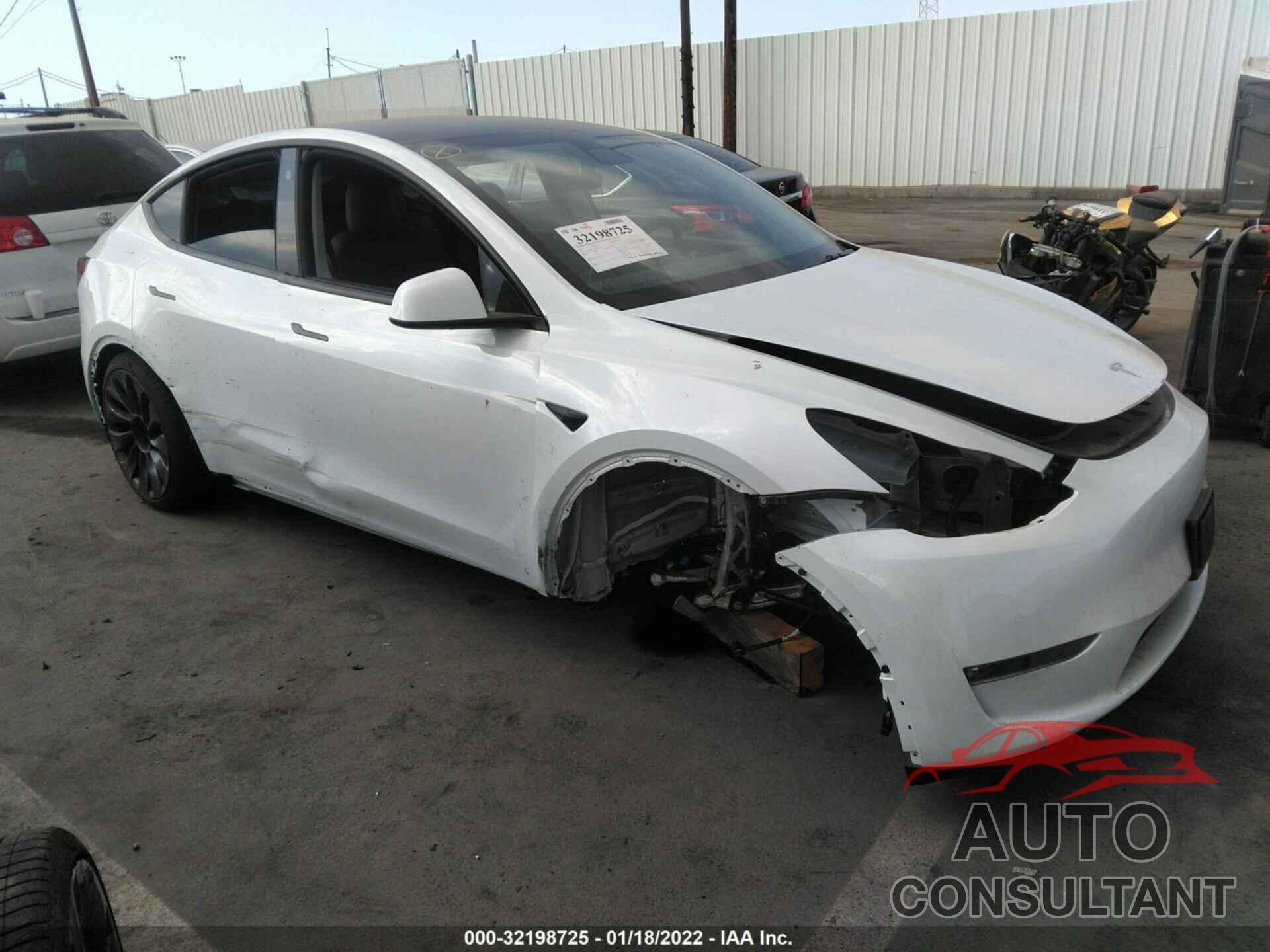 TESLA MODEL Y 2021 - 5YJYGDEF4MF250769