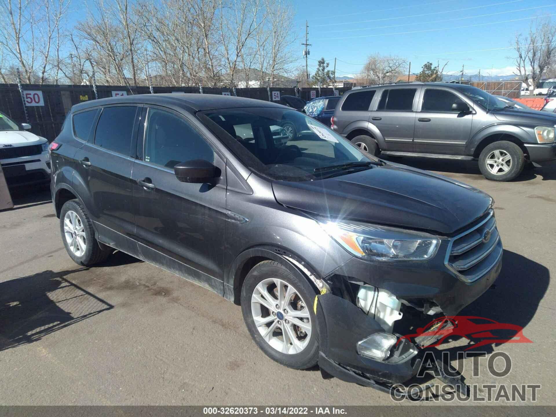 FORD ESCAPE 2017 - 1FMCU9GD6HUC25781