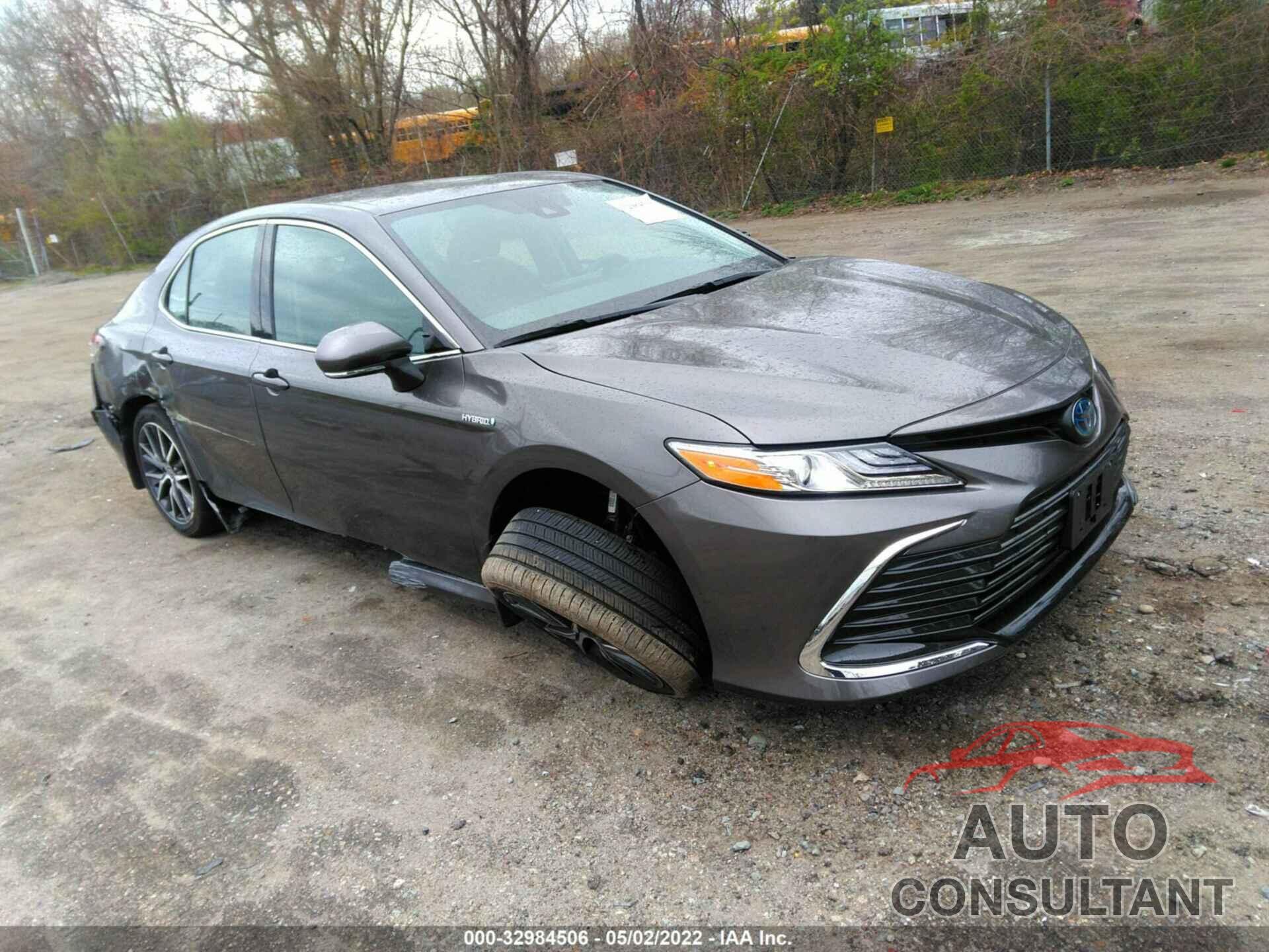 TOYOTA CAMRY 2021 - 4T1F31AK8MU557417