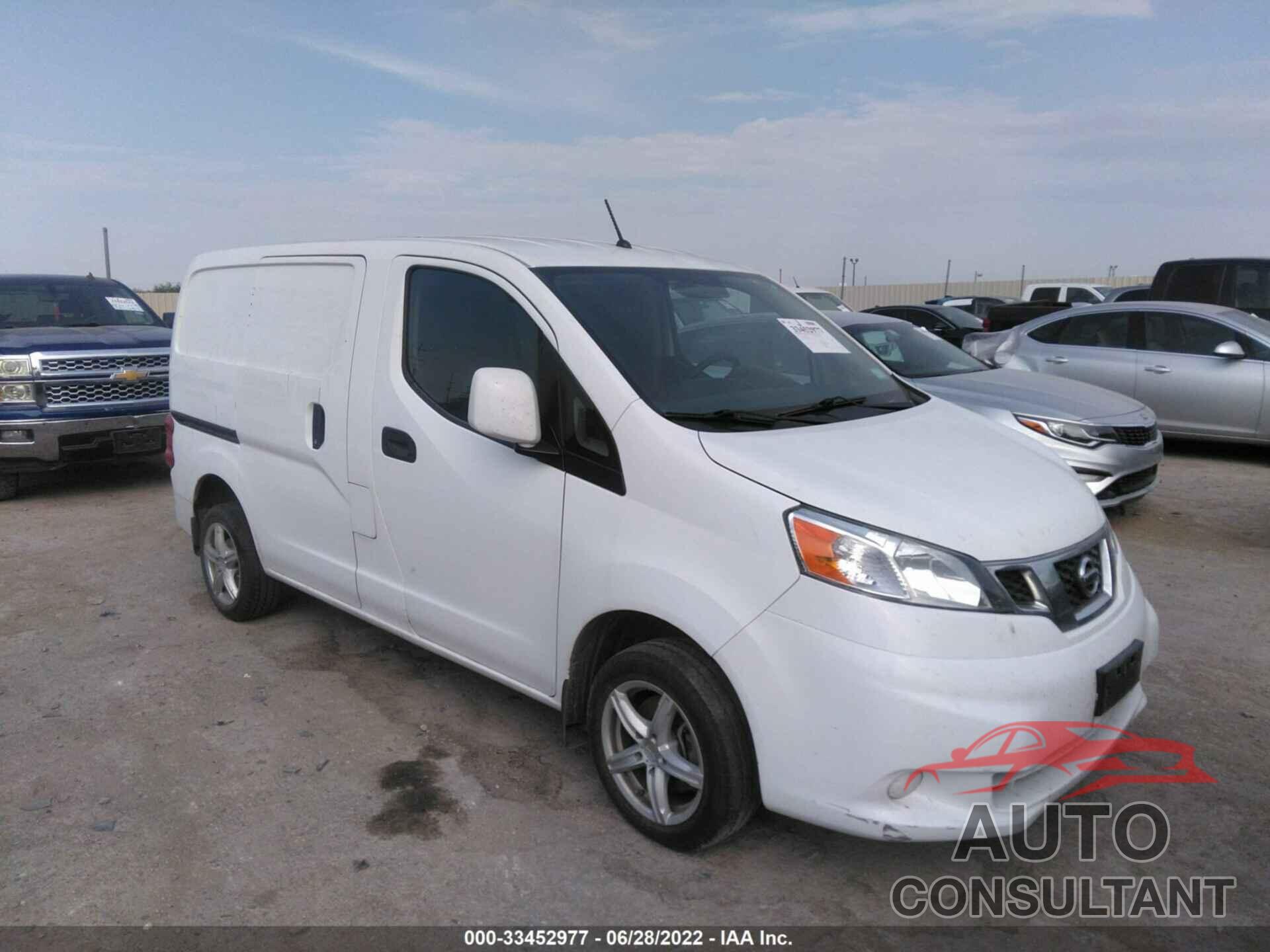 NISSAN NV200 COMPACT CARGO 2017 - 3N6CM0KN5HK720969