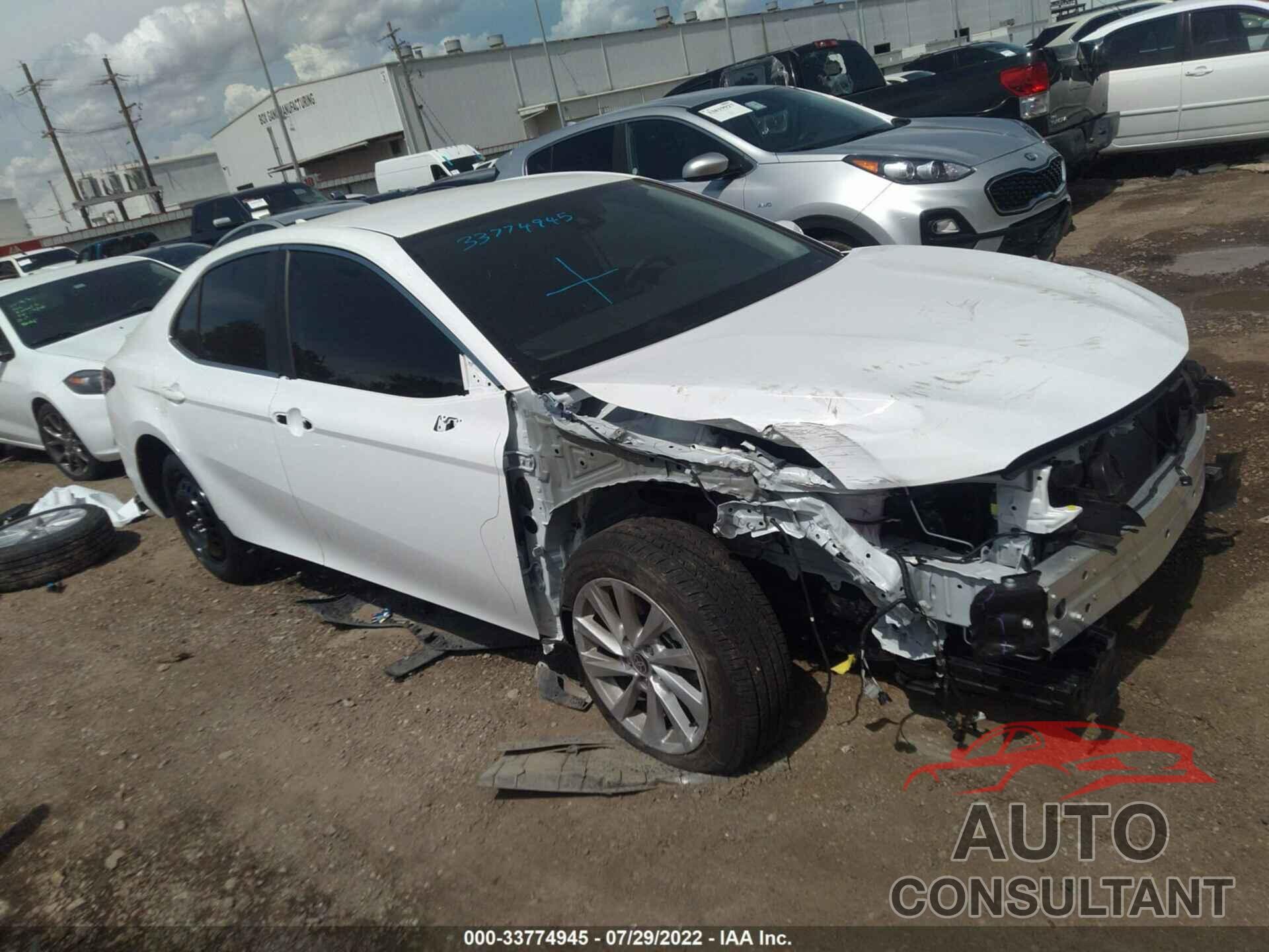 TOYOTA CAMRY 2022 - 4T1C11AK9NU691864
