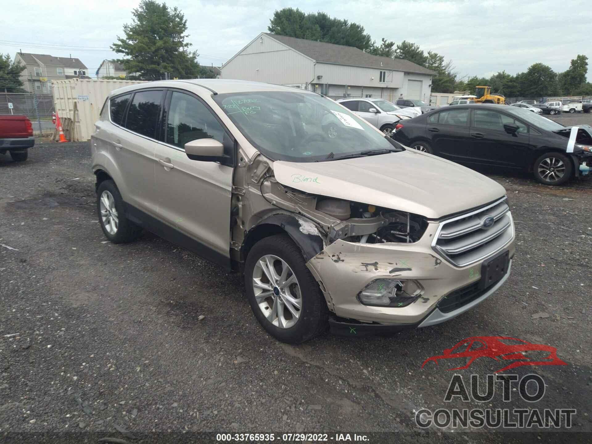 FORD ESCAPE 2017 - 1FMCU0GD0HUE28838
