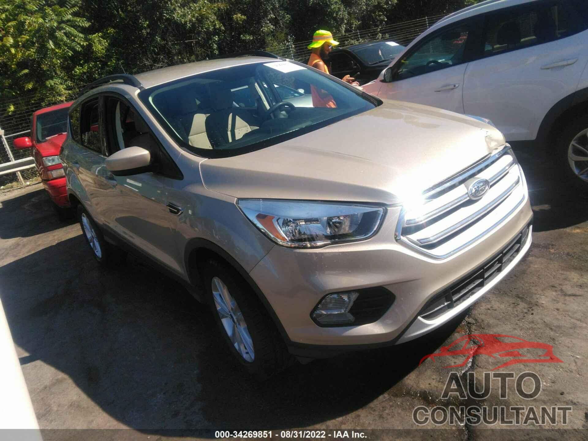 FORD ESCAPE 2018 - 1FMCU0GD6JUC61083