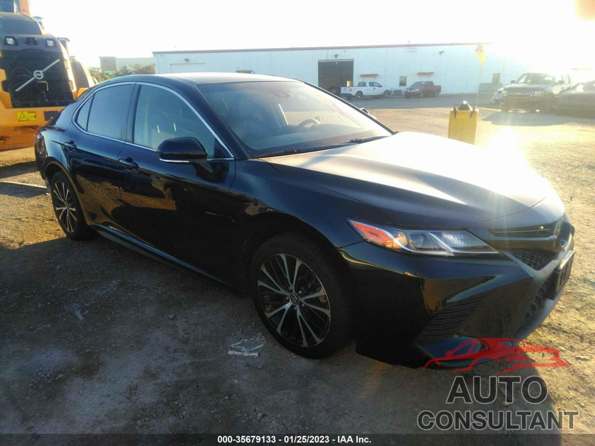 TOYOTA CAMRY 2018 - JTNB11HK5J3045786