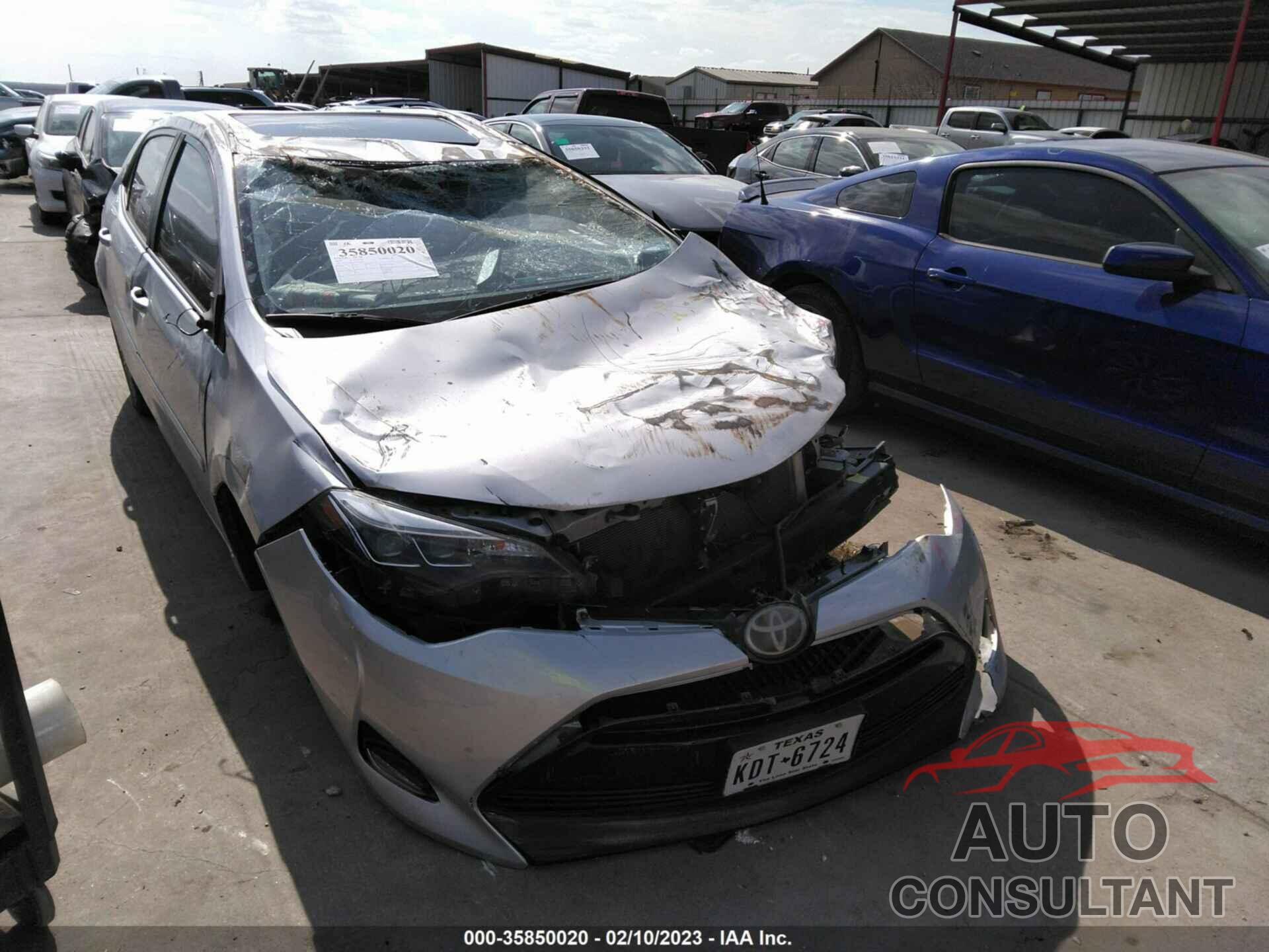 TOYOTA COROLLA 2018 - 5YFBURHE0JP756873