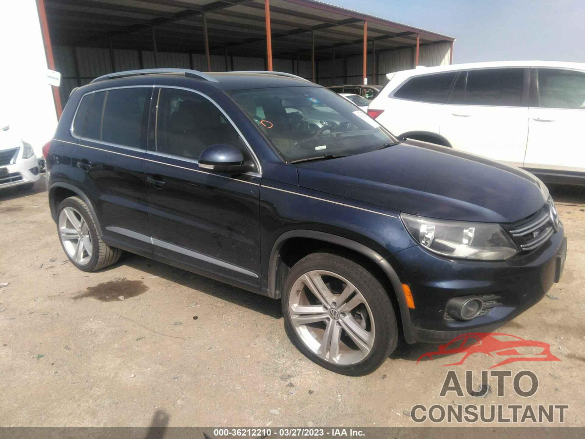 VOLKSWAGEN TIGUAN 2016 - WVGAV7AX1GW015393