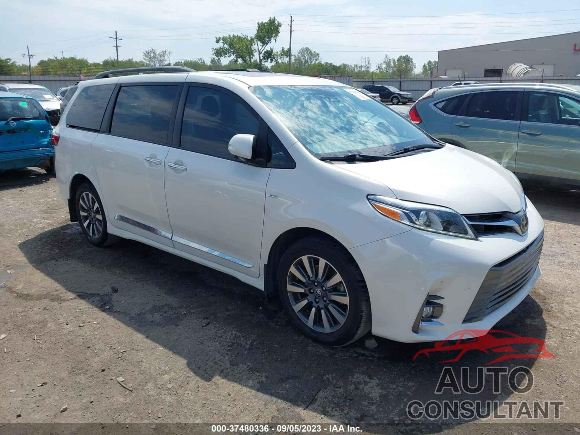 TOYOTA SIENNA 2018 - 5TDDZ3DC4JS197489