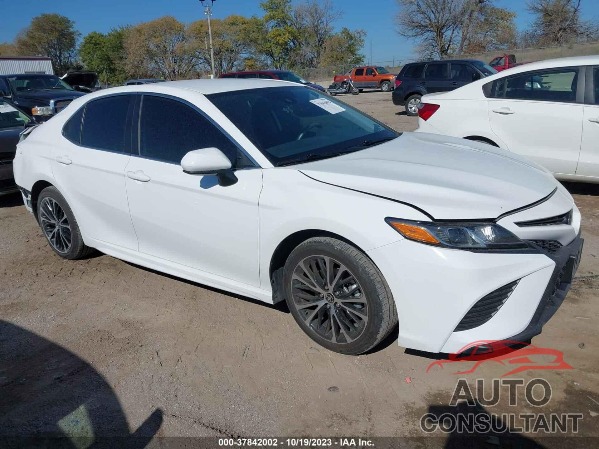 TOYOTA CAMRY 2020 - 4T1G11AK3LU376847