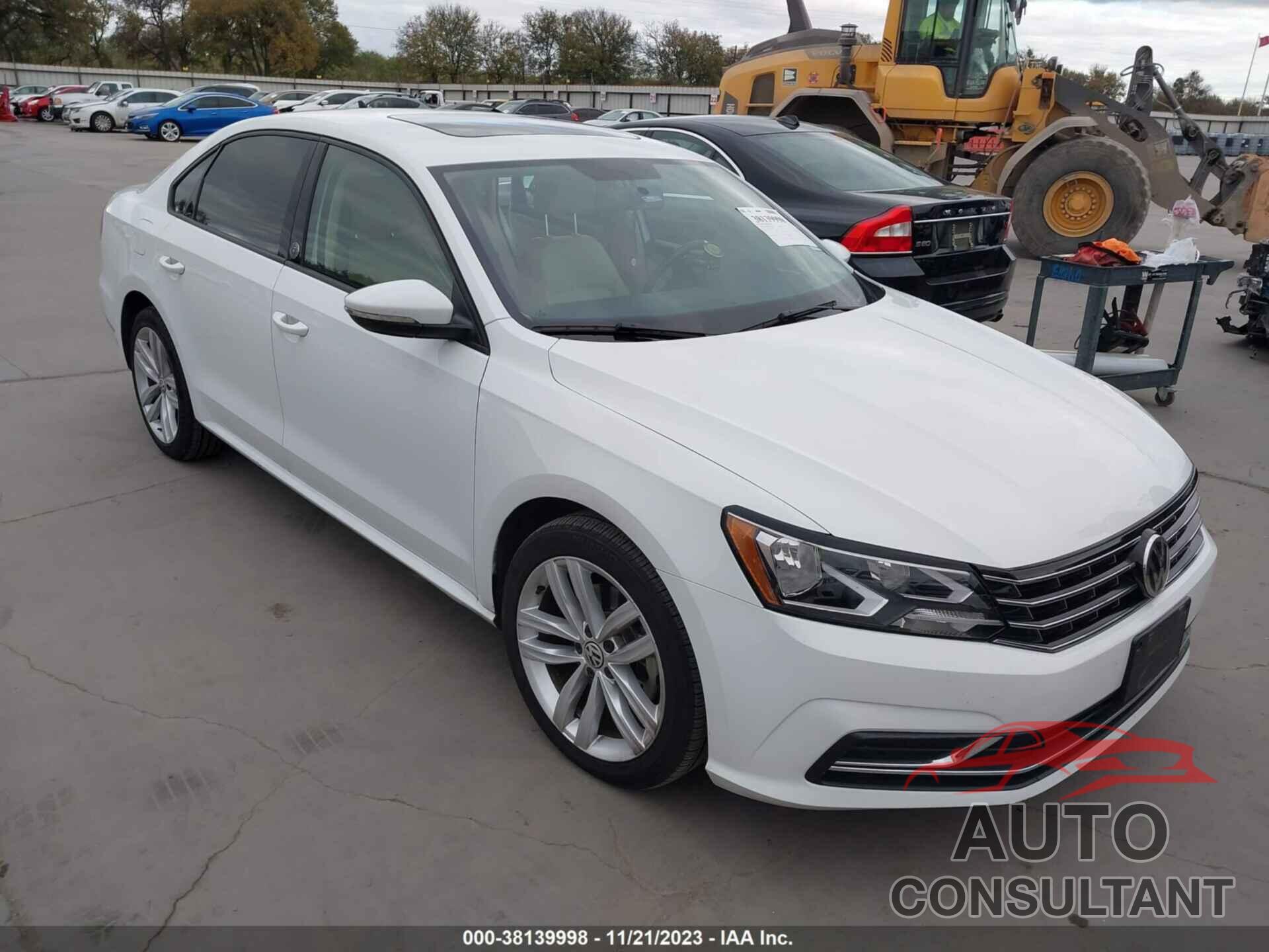 VOLKSWAGEN PASSAT 2019 - 1VWLA7A36KC003530
