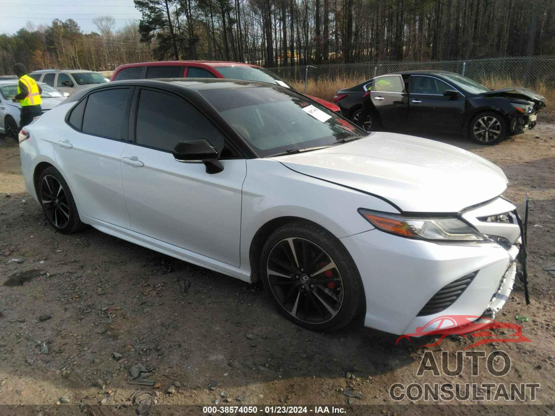 TOYOTA CAMRY 2019 - 4T1B61HK1KU211458