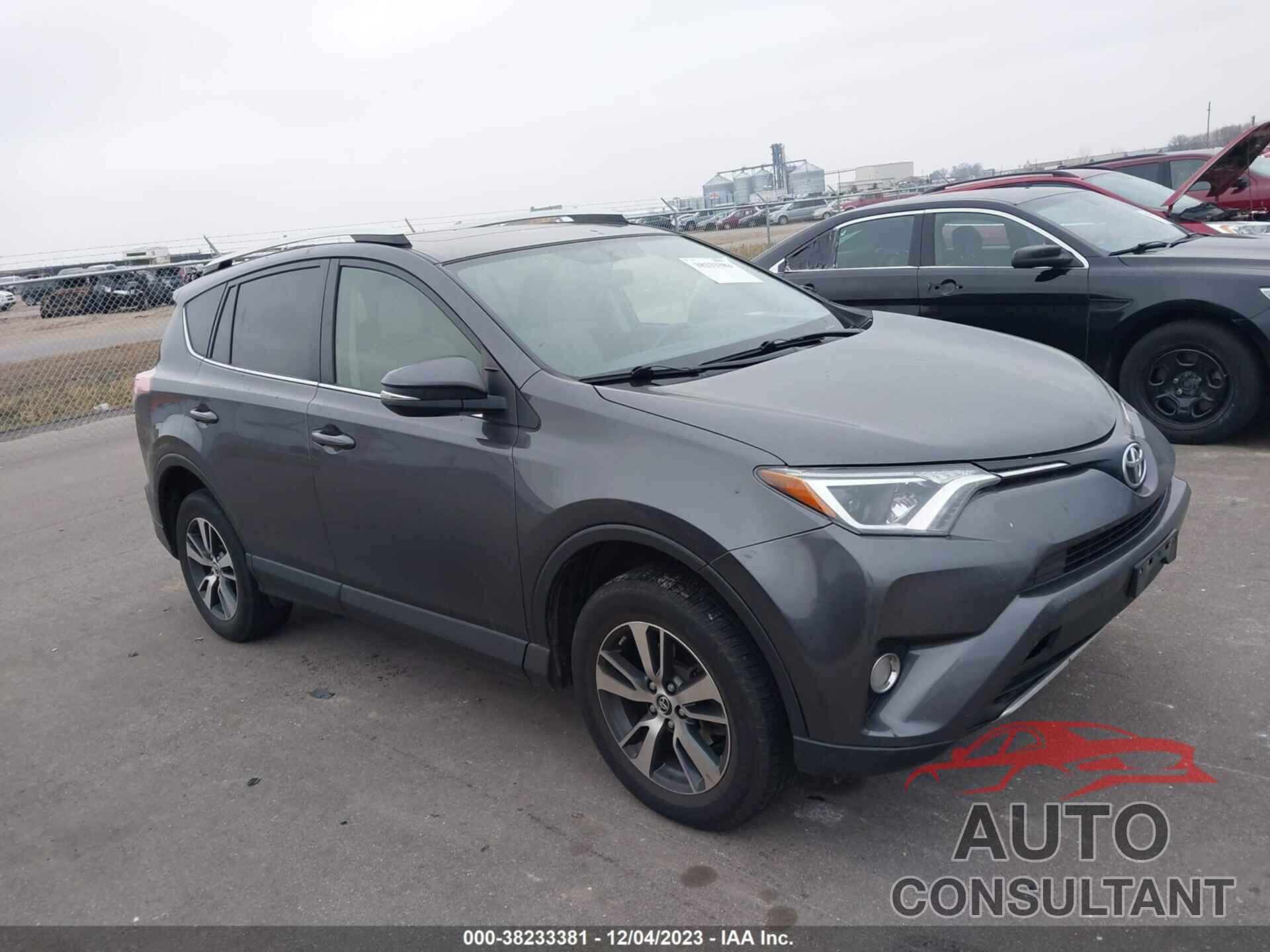 TOYOTA RAV4 2016 - JTMRFREV0GJ095050