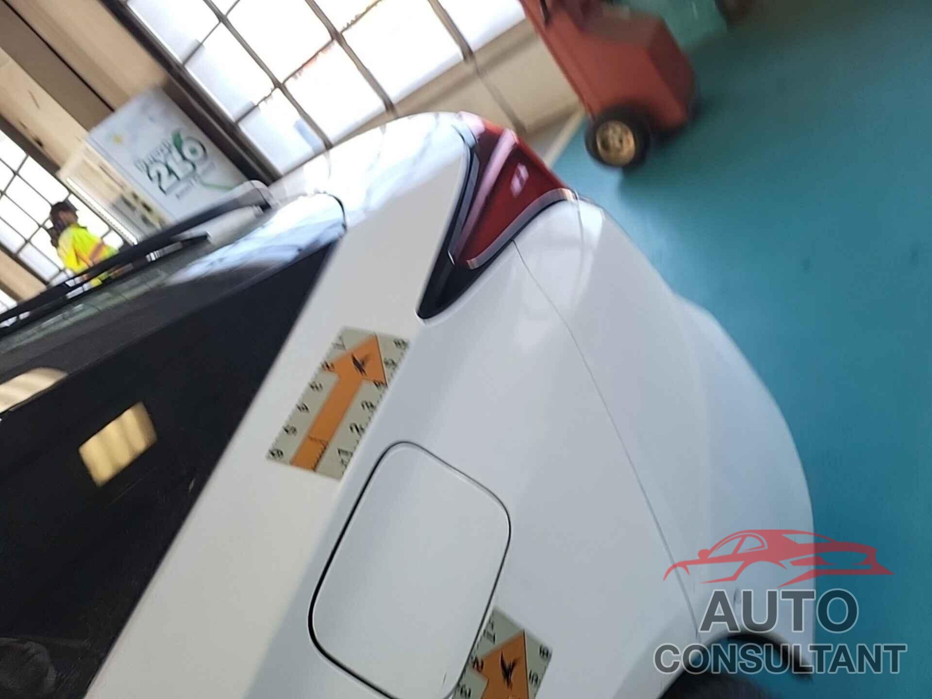 TOYOTA PRIUS 2020 - JTDKARFU2L3125122