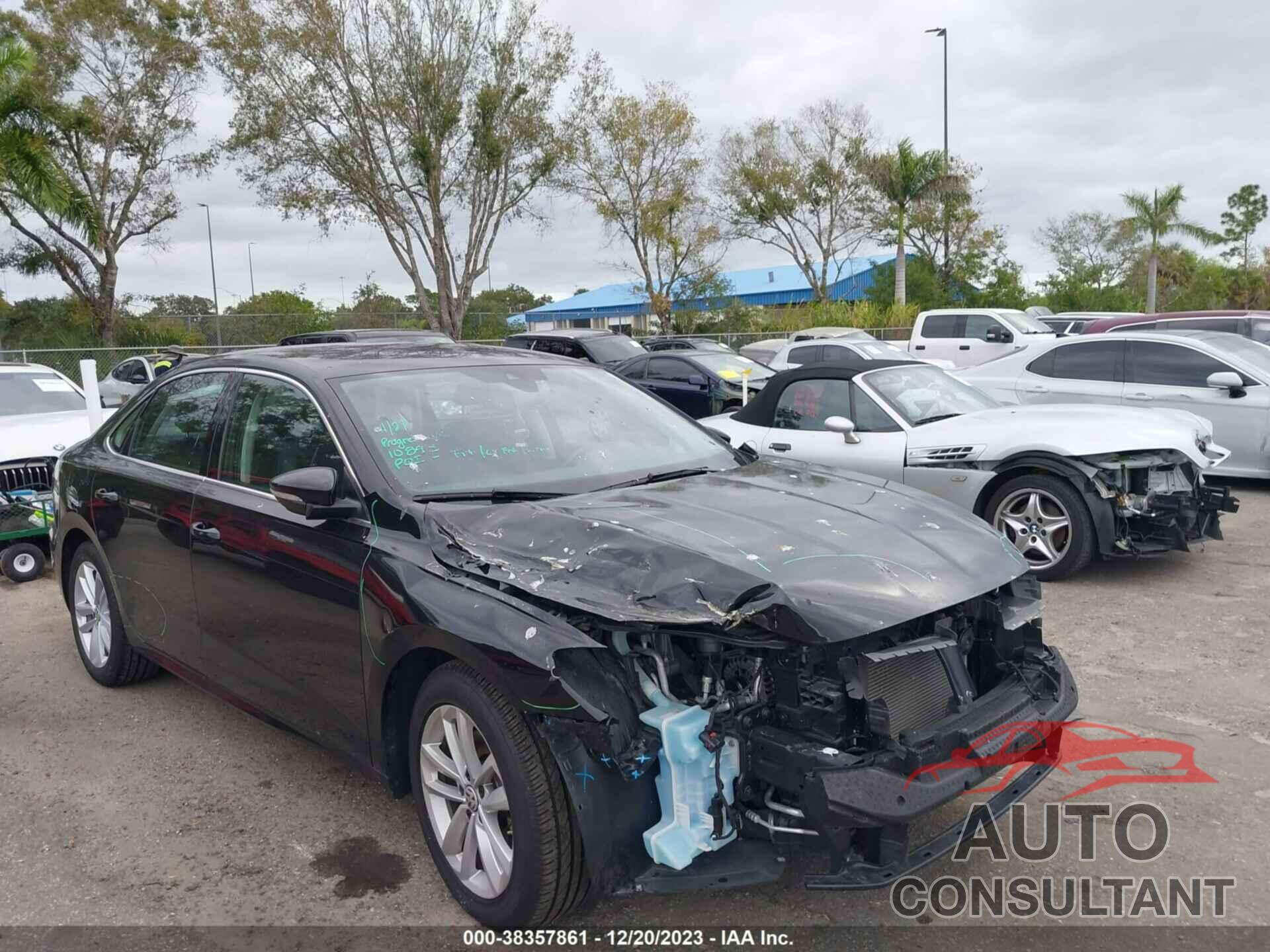 VOLKSWAGEN PASSAT 2020 - 1VWSA7A37LC020463