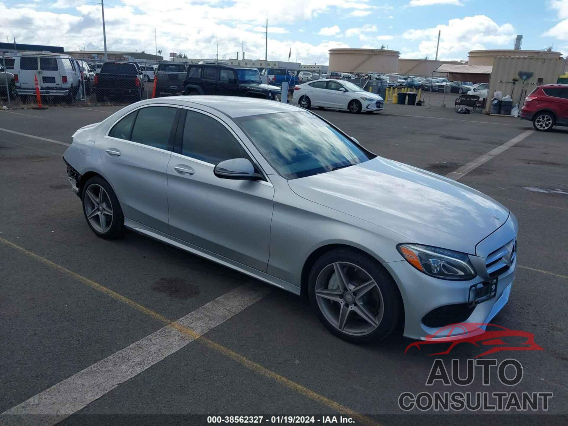 MERCEDES-BENZ C 300 2016 - 55SWF4KB4GU152467