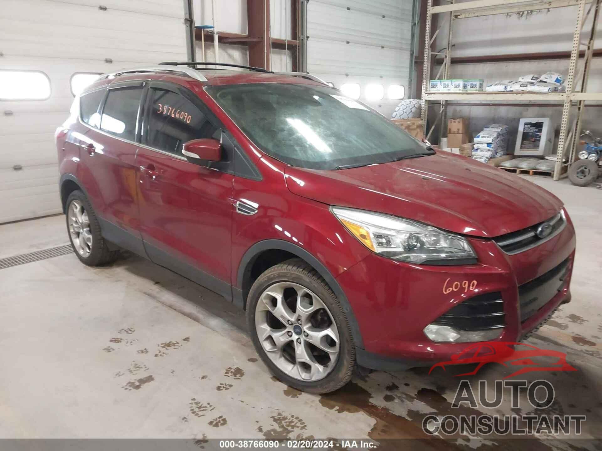 FORD ESCAPE 2016 - 1FMCU9J98GUC86522