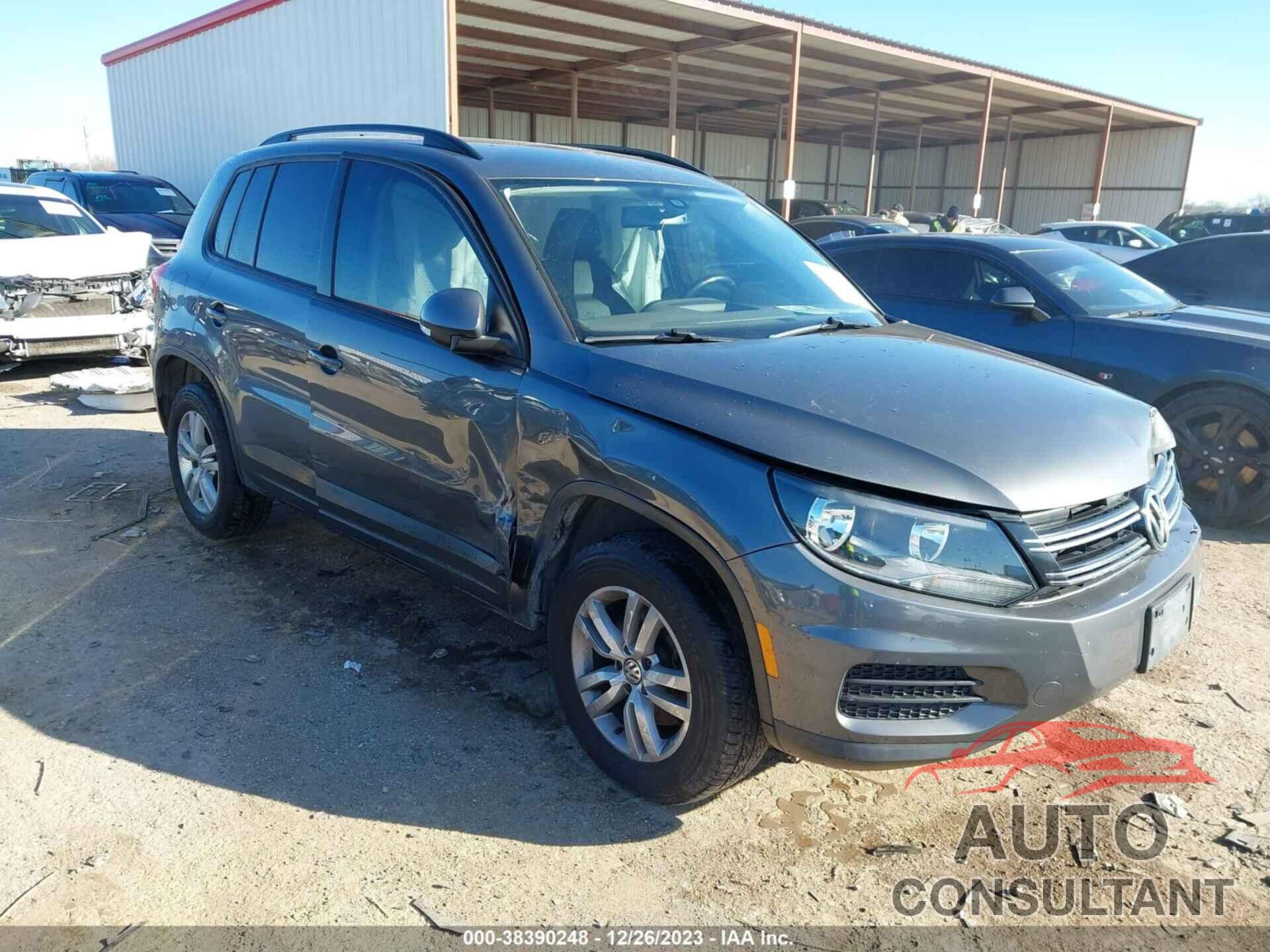 VOLKSWAGEN TIGUAN 2017 - WVGBV7AX9HK024386