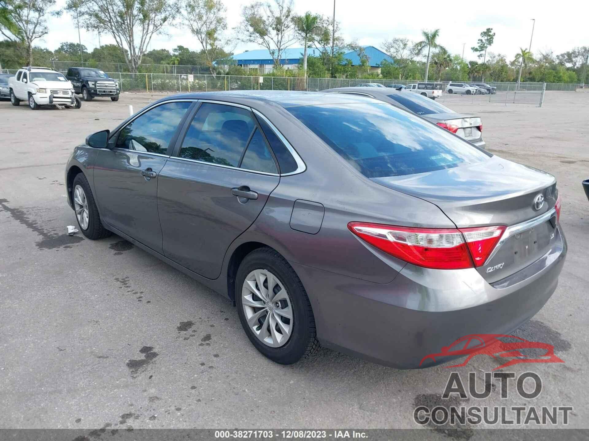 TOYOTA CAMRY 2016 - 4T4BF1FK8GR572640