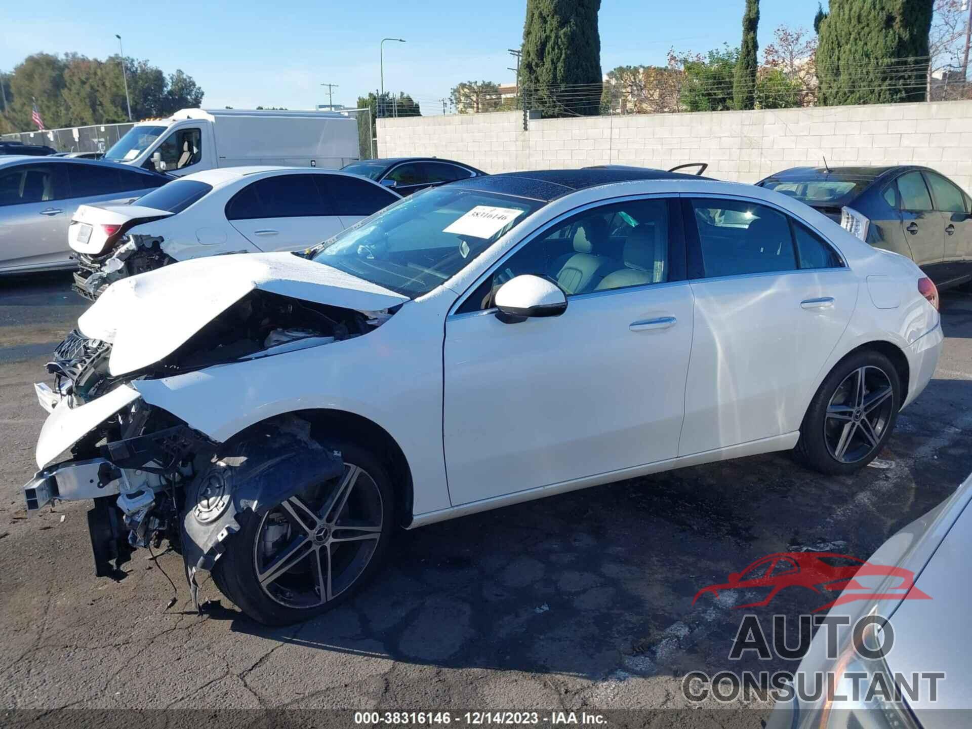 MERCEDES-BENZ A 2022 - W1K3G4EB1NJ342218