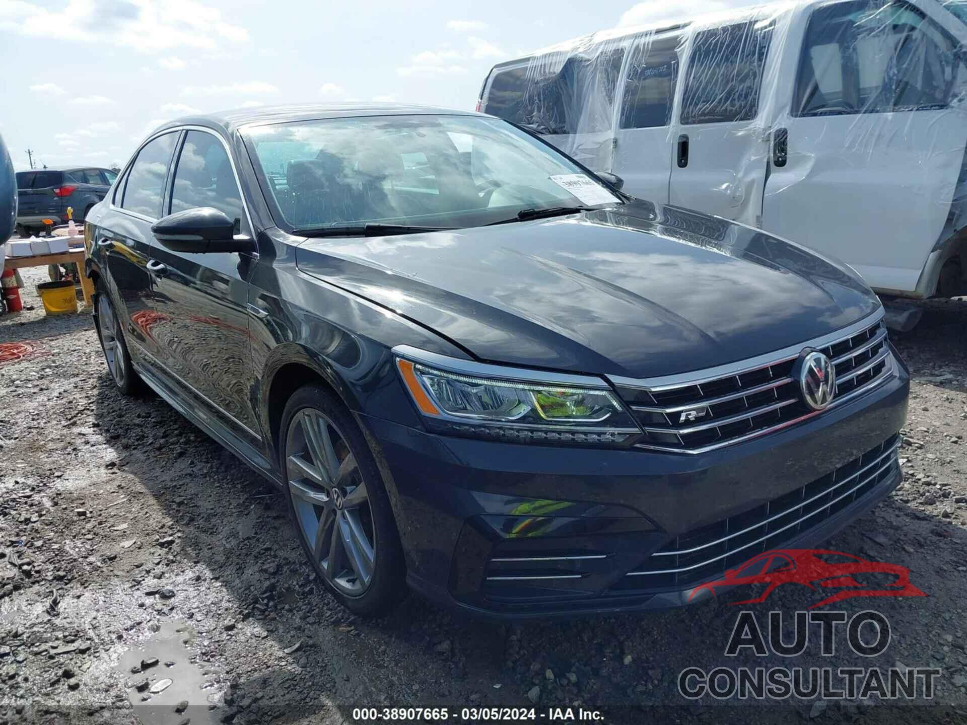 VOLKSWAGEN PASSAT 2017 - 1VWDT7A34HC084518