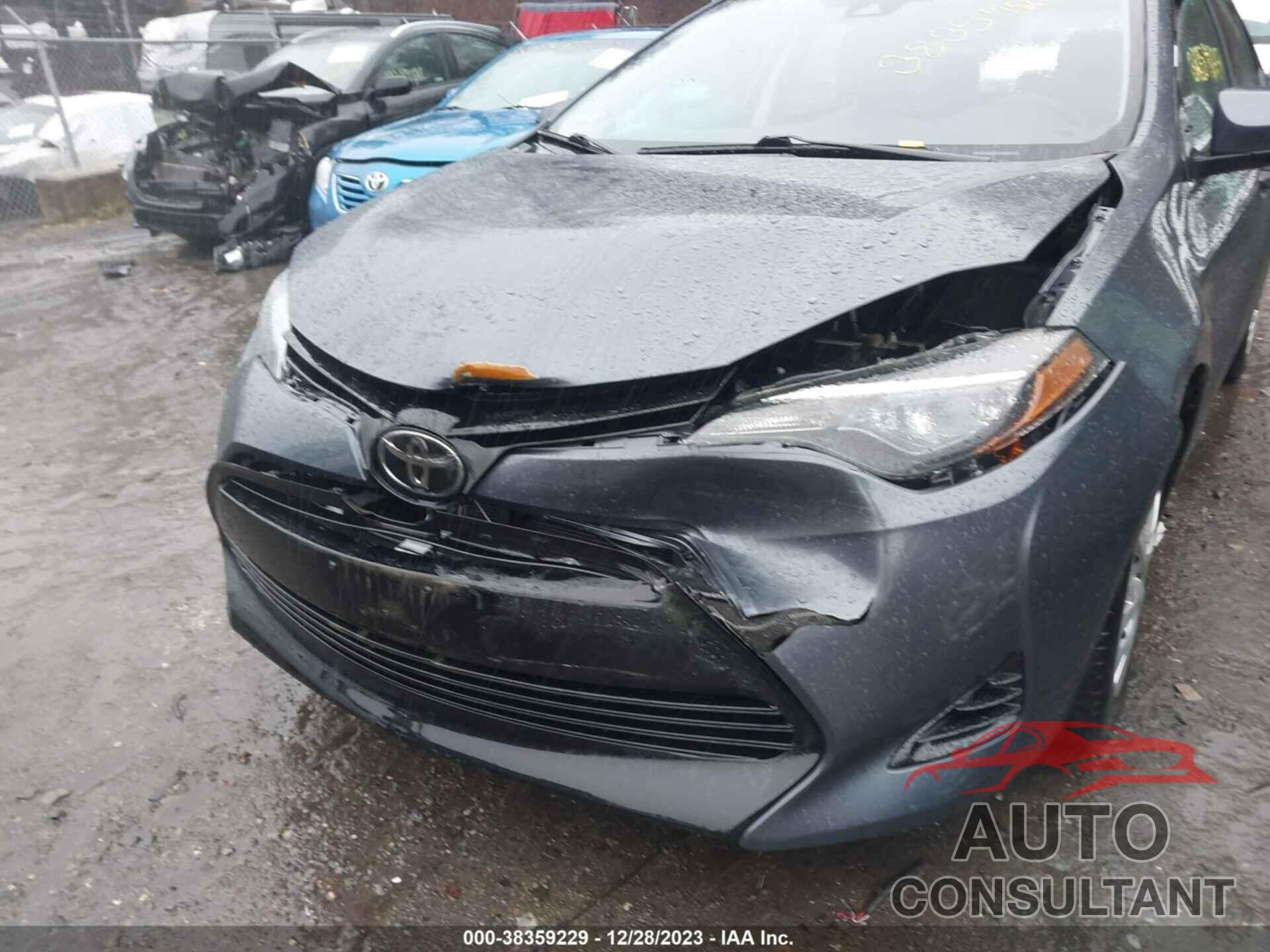 TOYOTA COROLLA 2018 - 5YFBURHE0JP814965