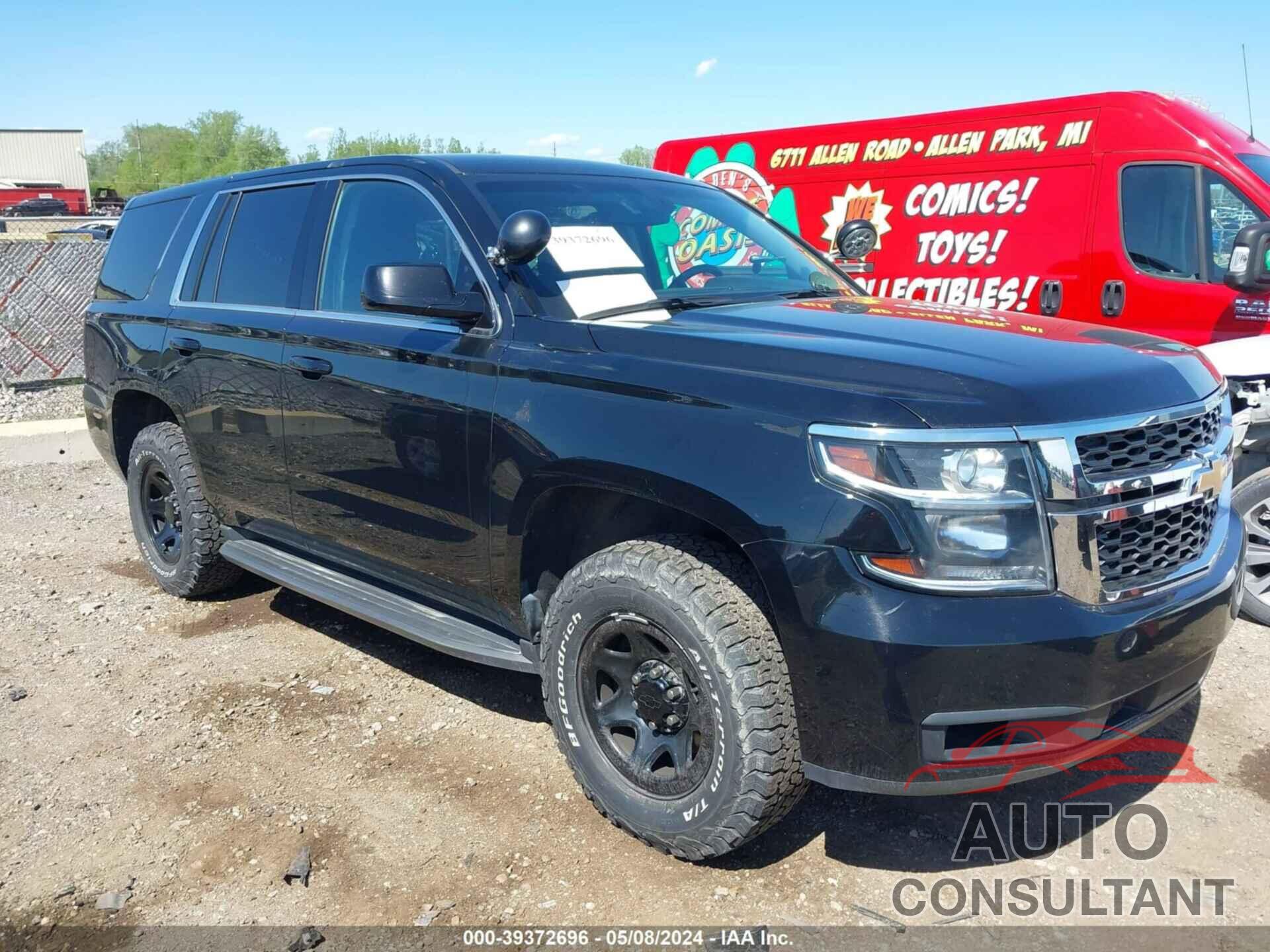 CHEVROLET TAHOE 2018 - 1GNLCDEC8JR351435