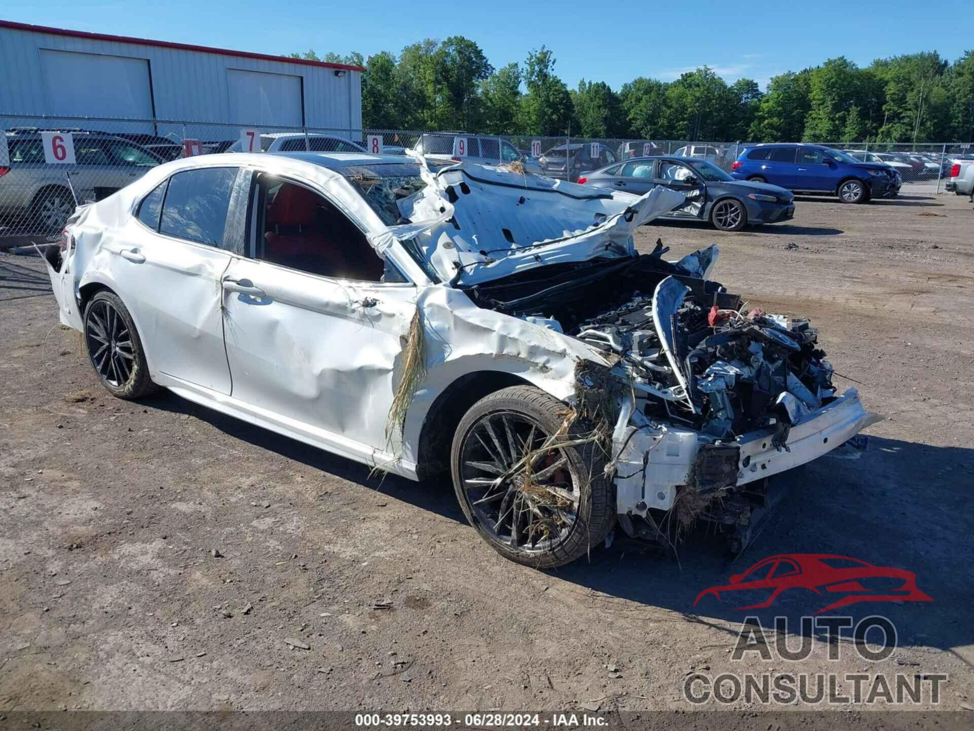 TOYOTA CAMRY 2022 - 4T1K61AK9NU026184