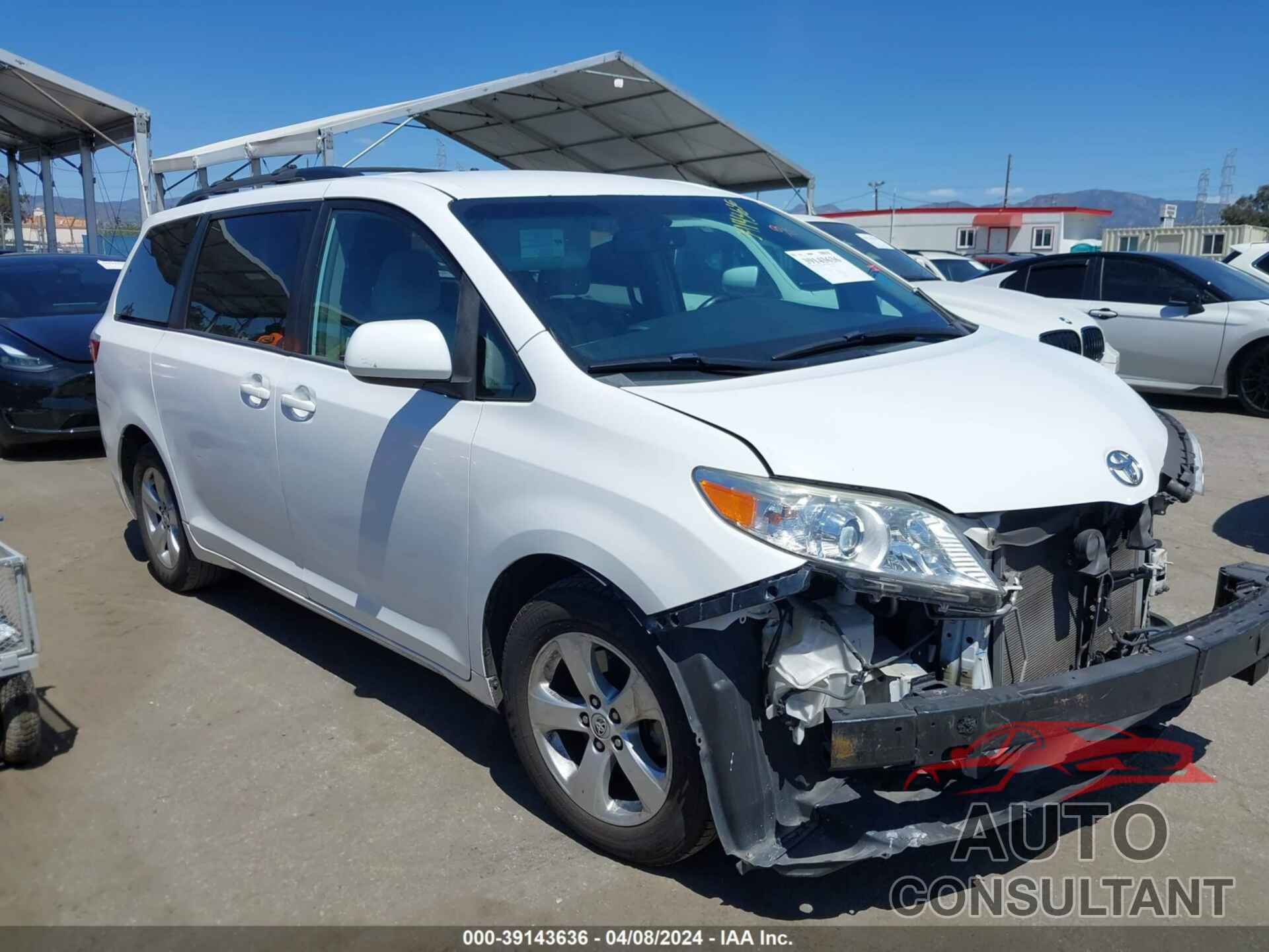 TOYOTA SIENNA 2016 - 5TDKK3DC6GS710634