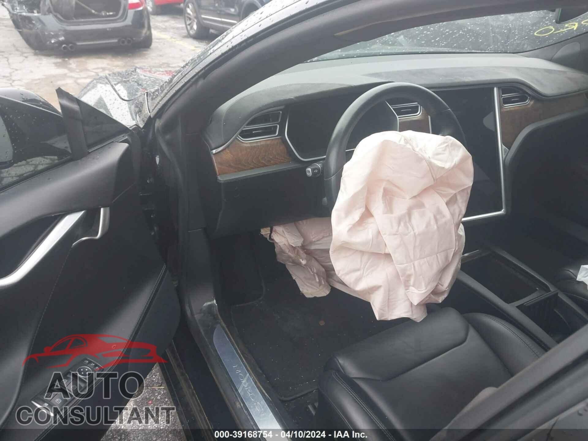 TESLA MODEL S 2017 - 5YJSA1E43HF200178