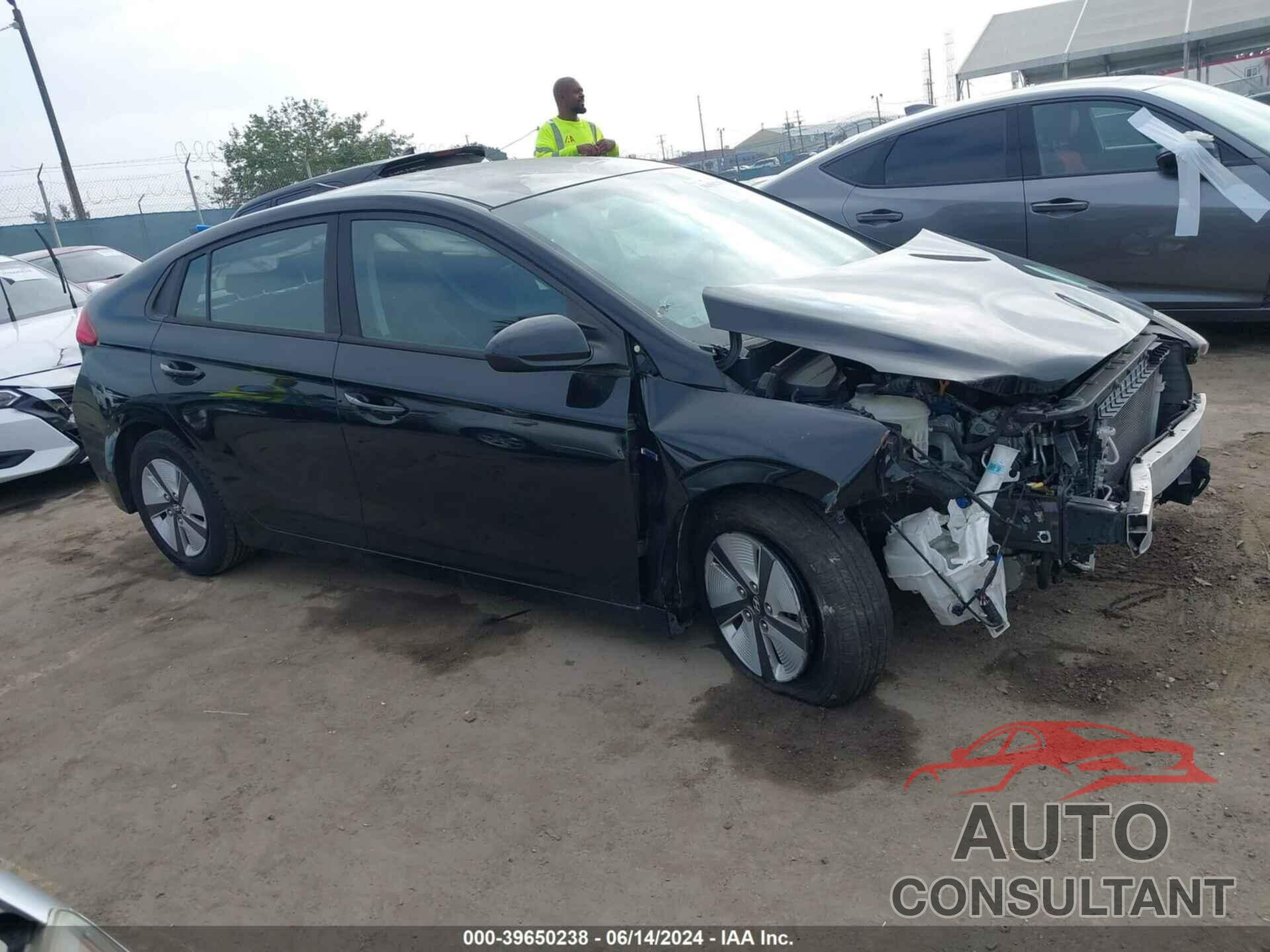 HYUNDAI IONIQ HYBRID 2019 - KMHC65LC1KU179090