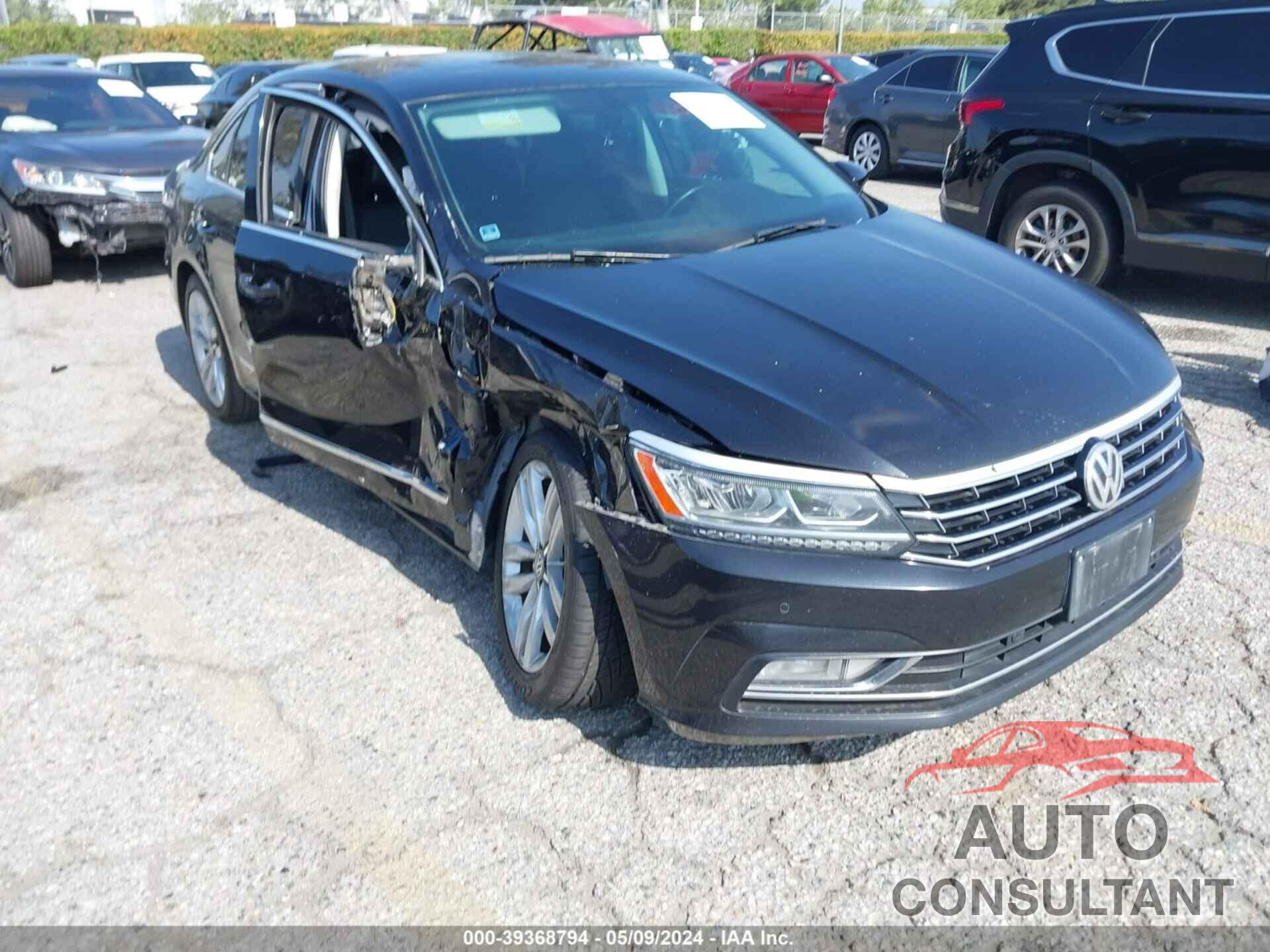 VOLKSWAGEN PASSAT 2017 - 1VWGT7A38HC000939