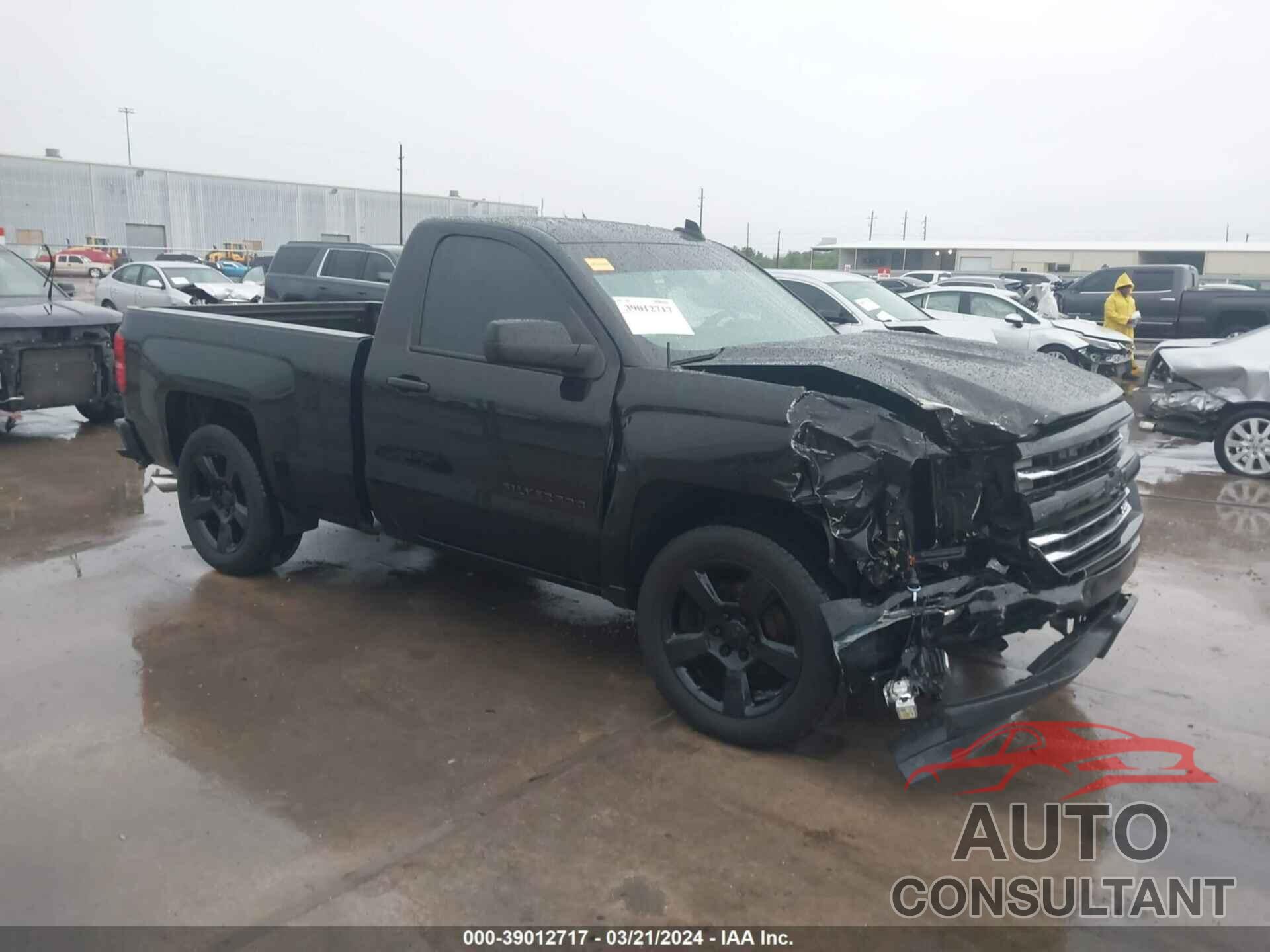 CHEVROLET SILVERADO 1500 2018 - 1GCNCNEC2JZ293877