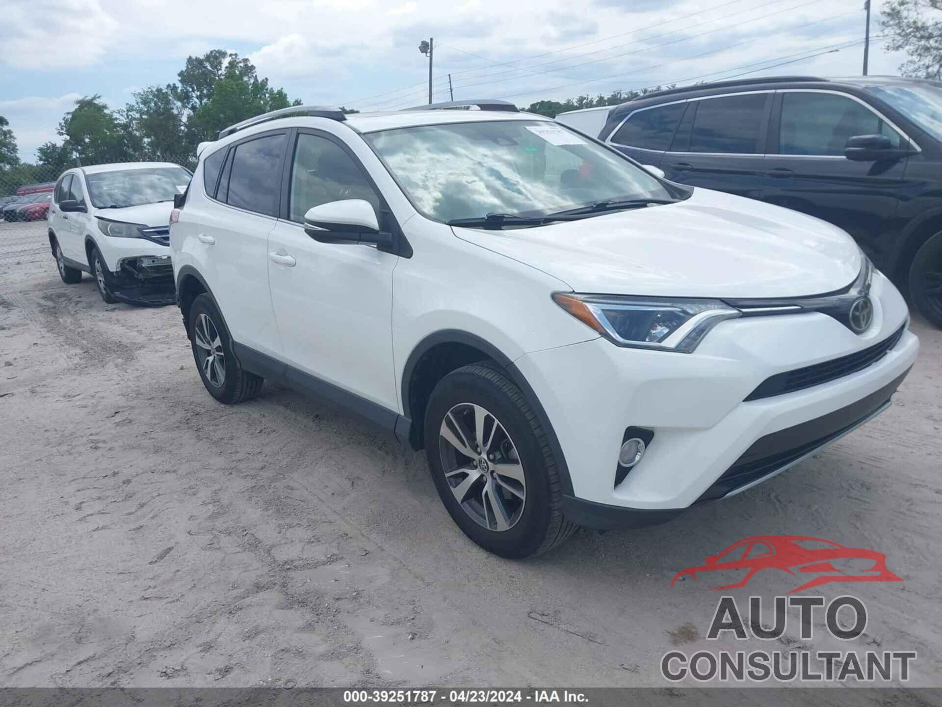 TOYOTA RAV4 2018 - JTMWFREV4JJ160783