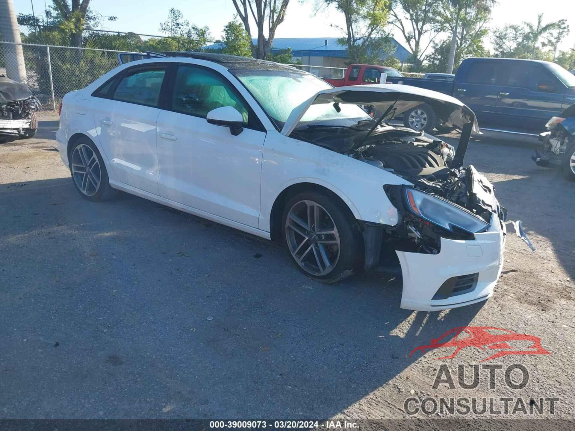 AUDI A3 2019 - WAUAUGFF7KA116206