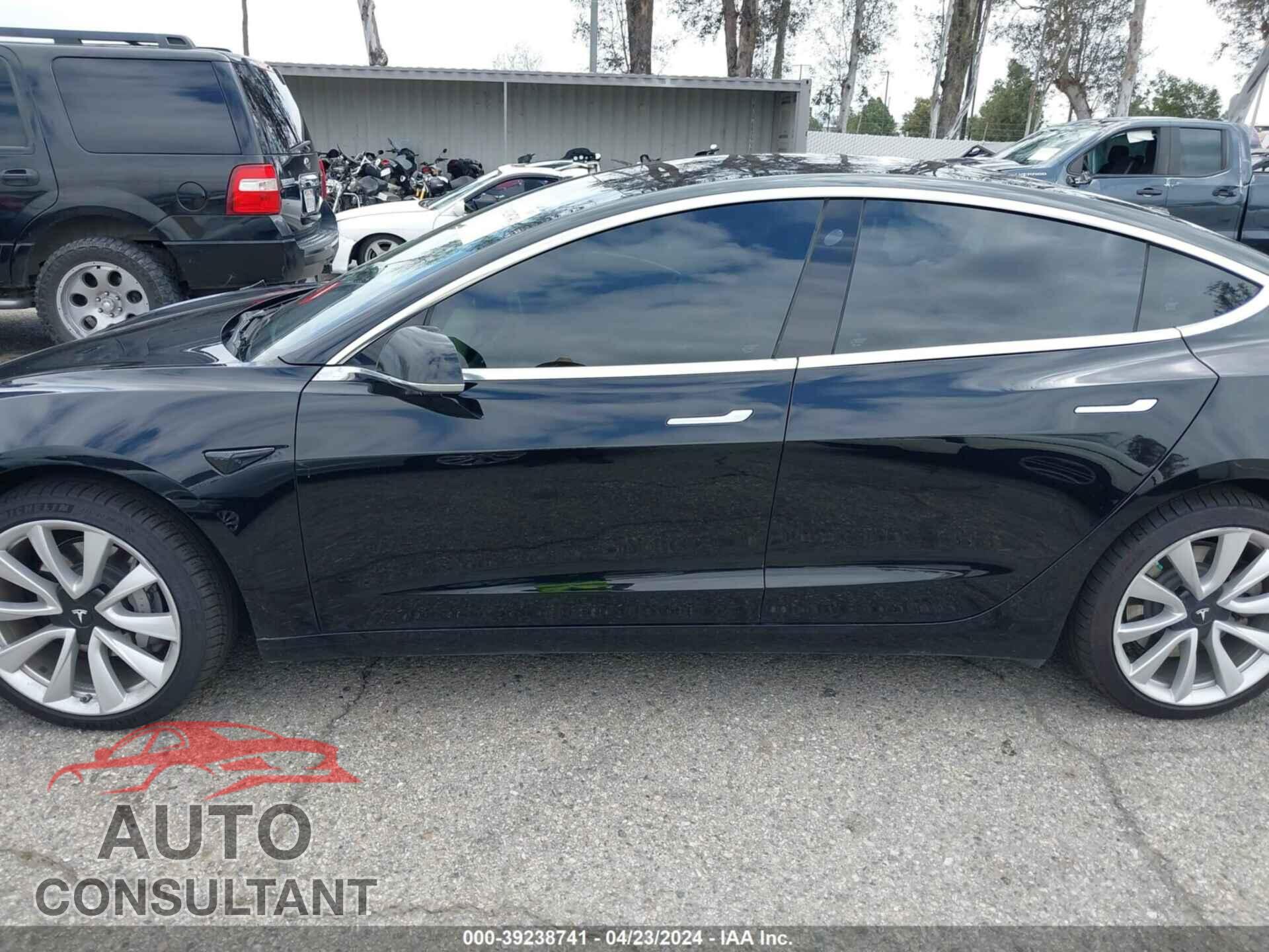 TESLA MODEL 3 2018 - 5YJ3E1EB8JF086644