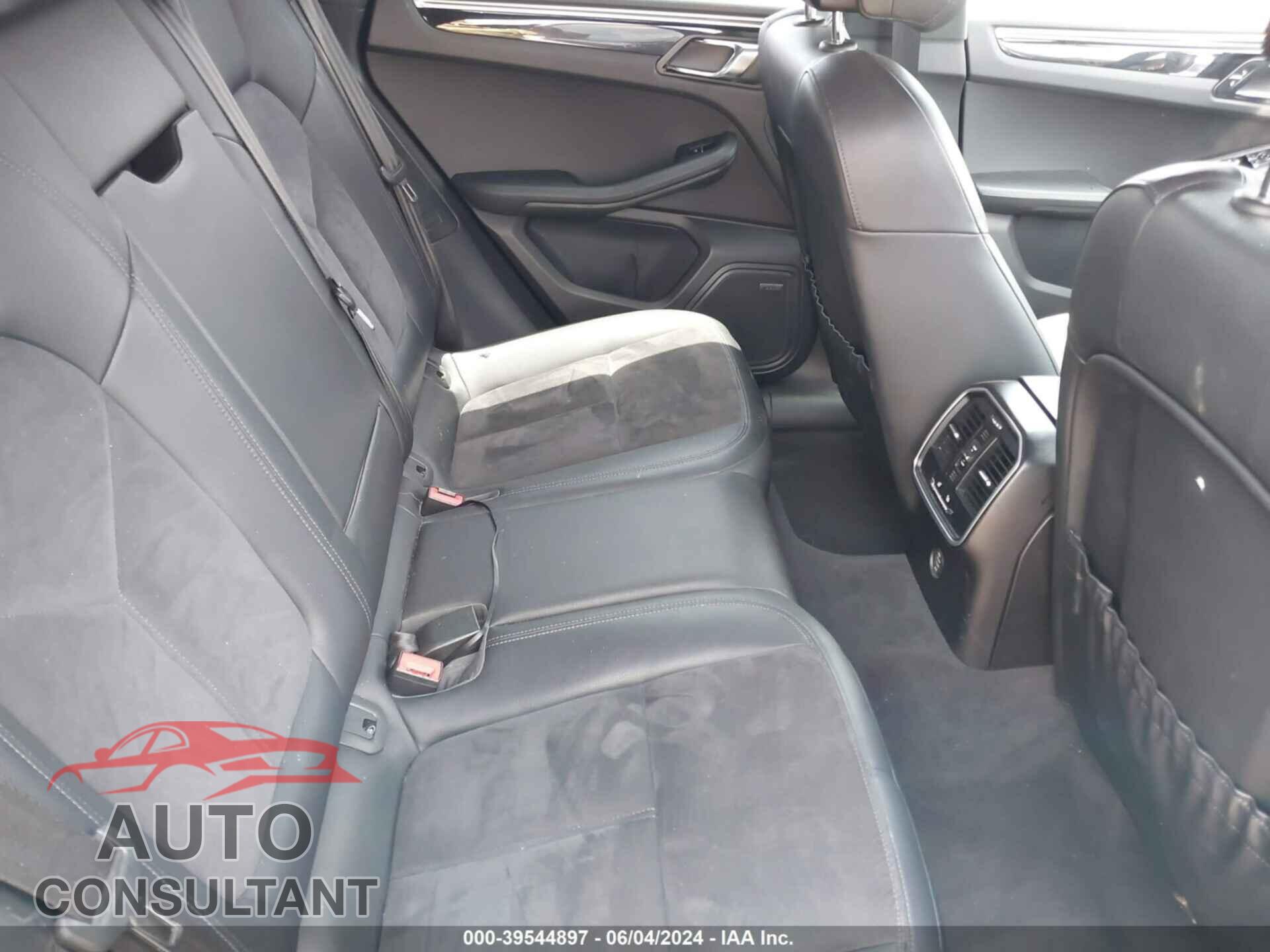 PORSCHE MACAN 2017 - WP1AA2A55HLB06315
