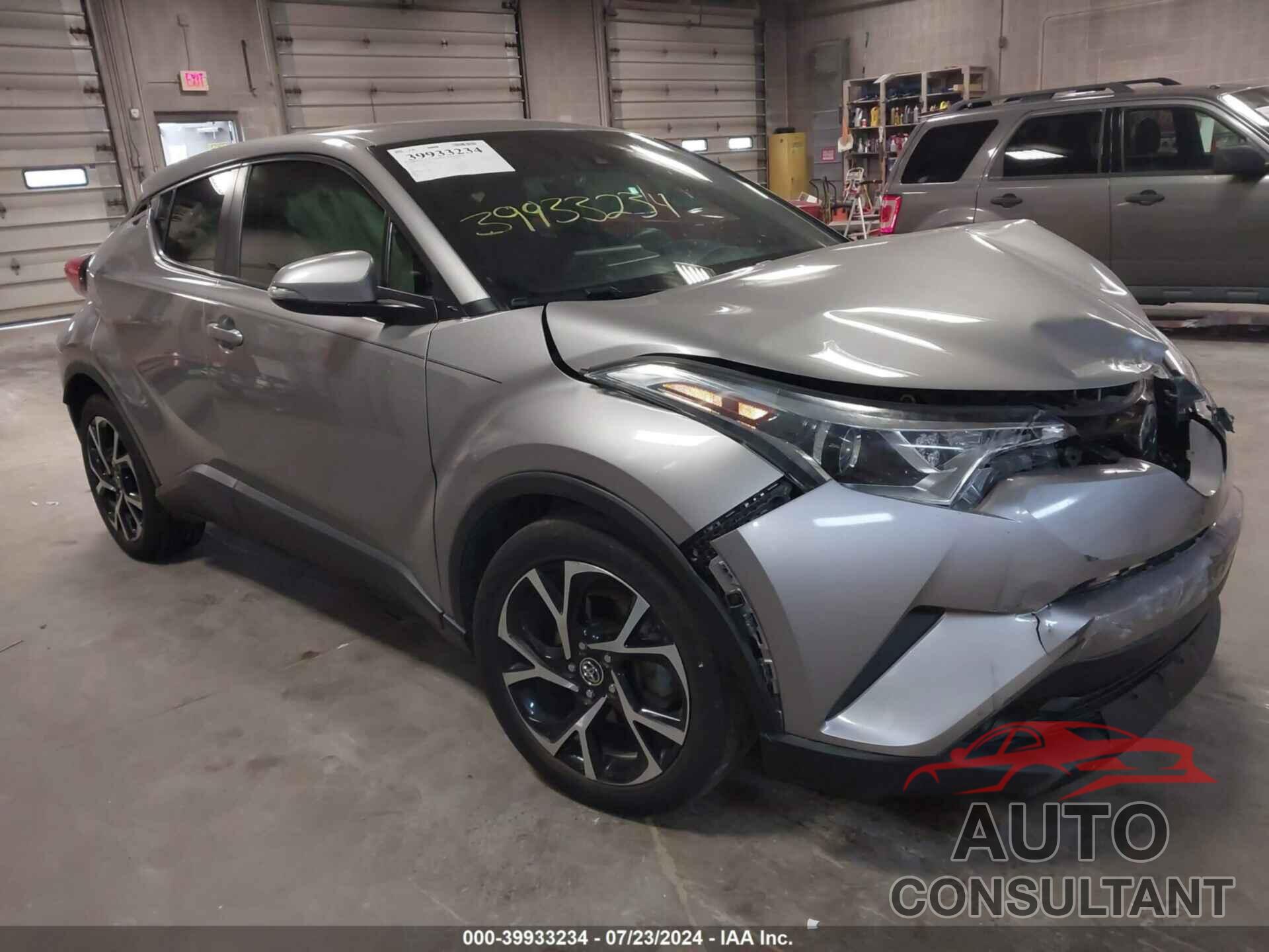 TOYOTA C-HR 2018 - NMTKHMBX1JR010178