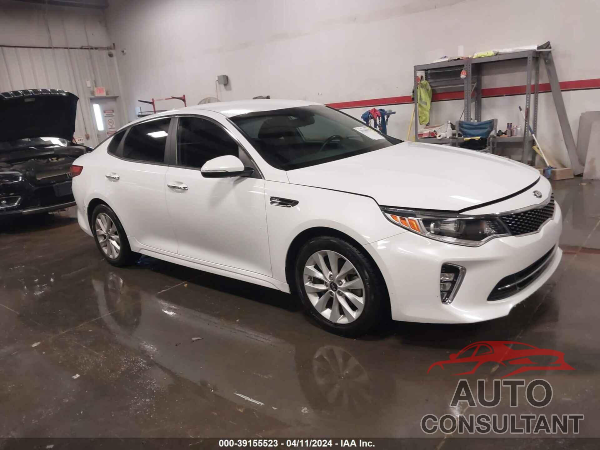 KIA OPTIMA 2018 - 5XXGT4L32JG189236