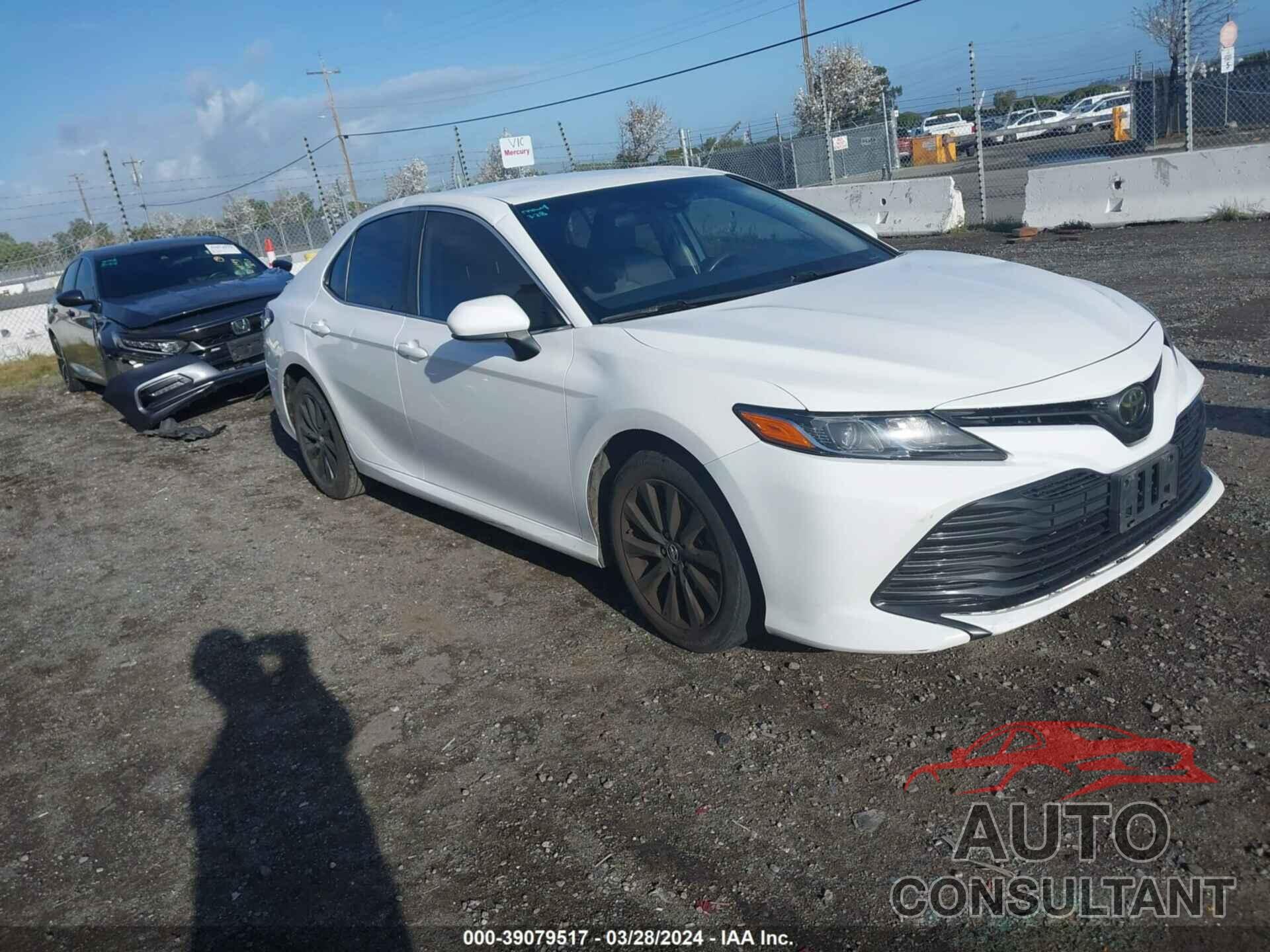 TOYOTA CAMRY 2019 - 4T1B11HK2KU695011