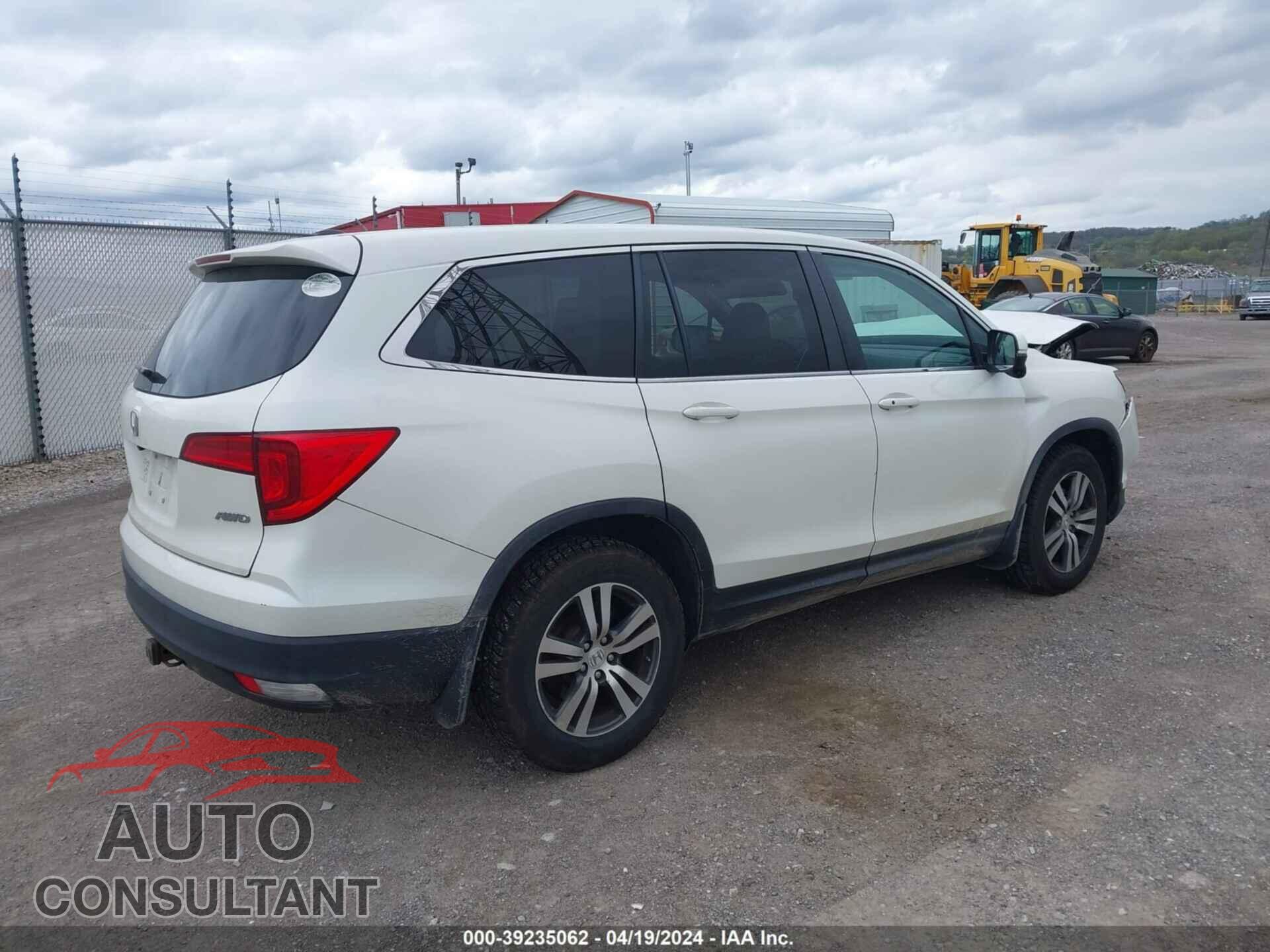 HONDA PILOT 2017 - 5FNYF6H71HB005615