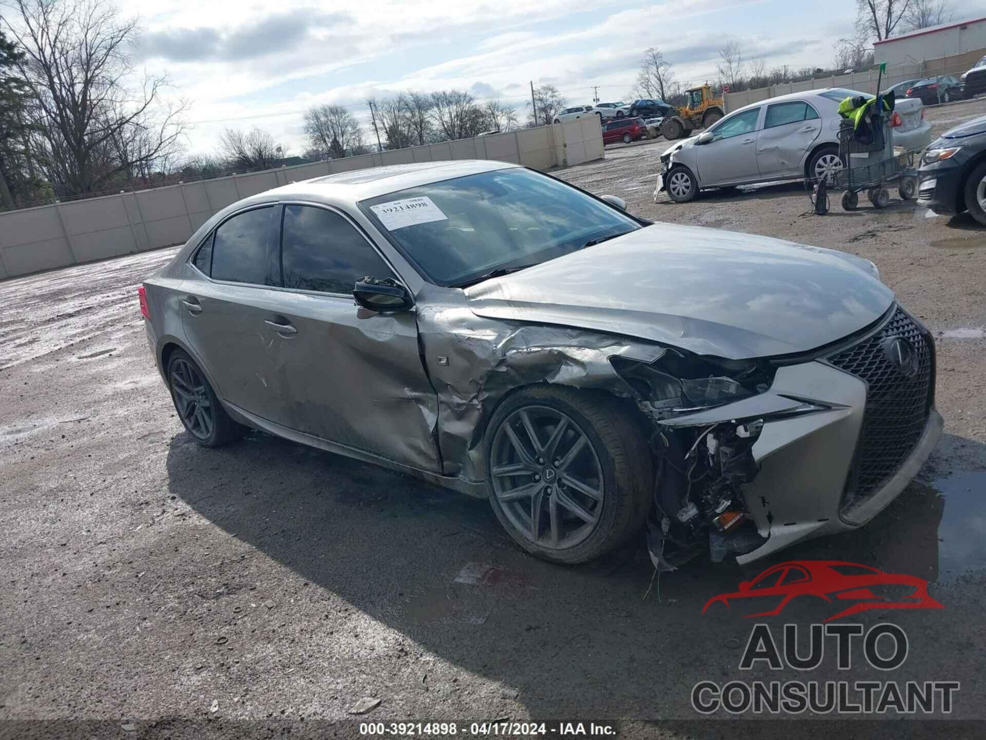 LEXUS IS 2018 - JTHC81D26J5029951